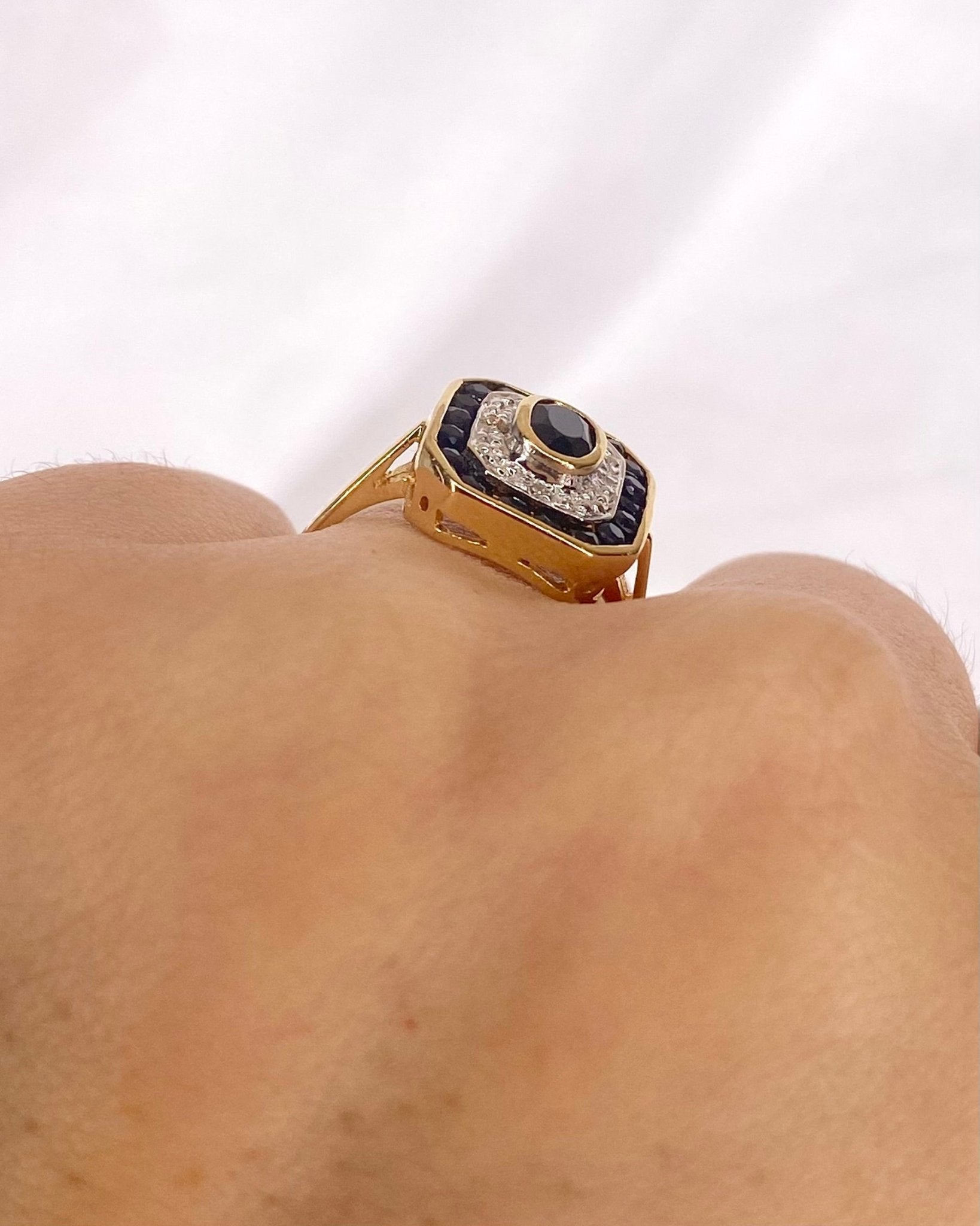 Bague Style Art Déco Saphirs 0.48 carat & Diamants "Helene" - Elliade Paris