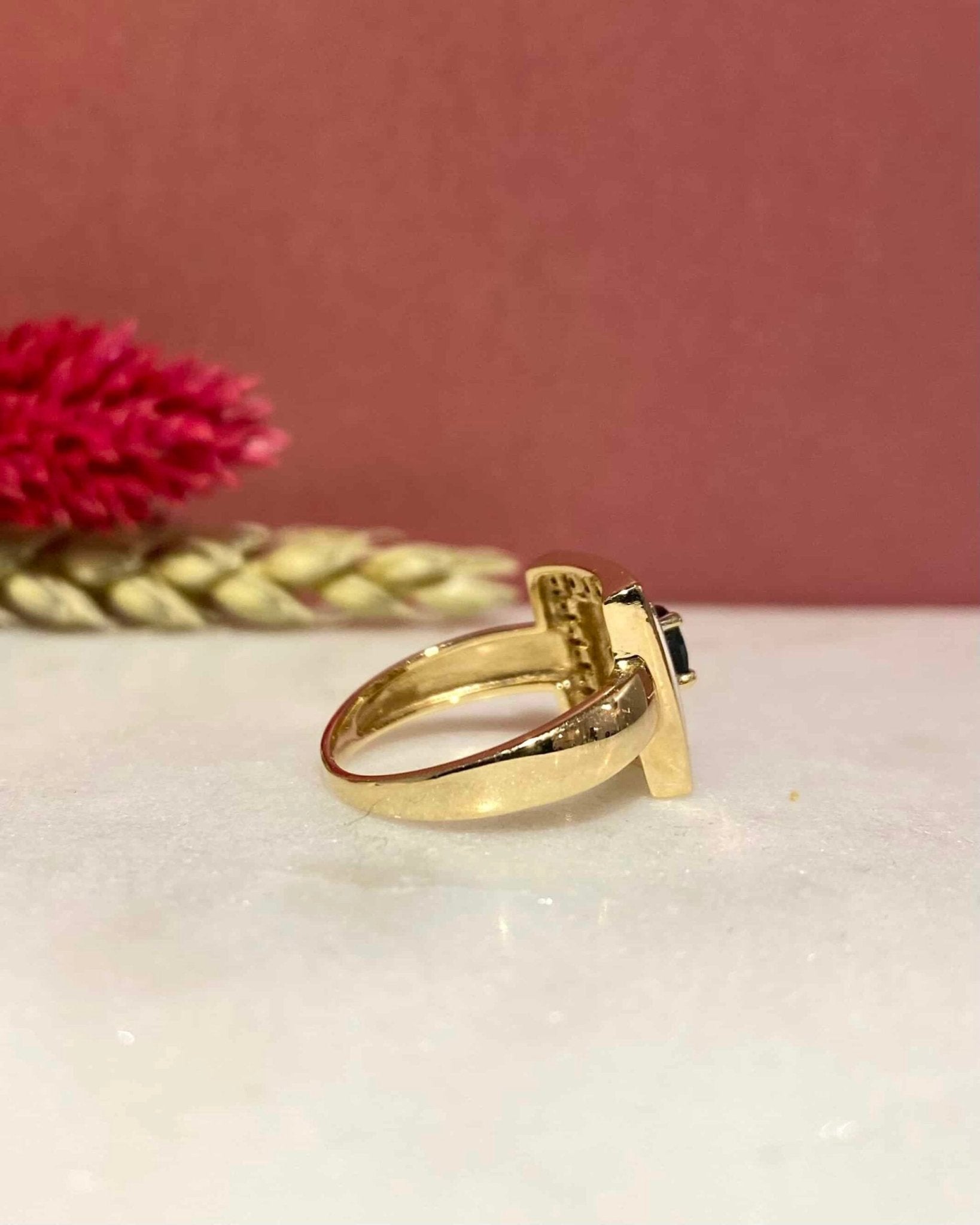 Bague Style Art - Déco Saphirs 0.99 carat & Diamants "Bérénice" - Elliade Paris