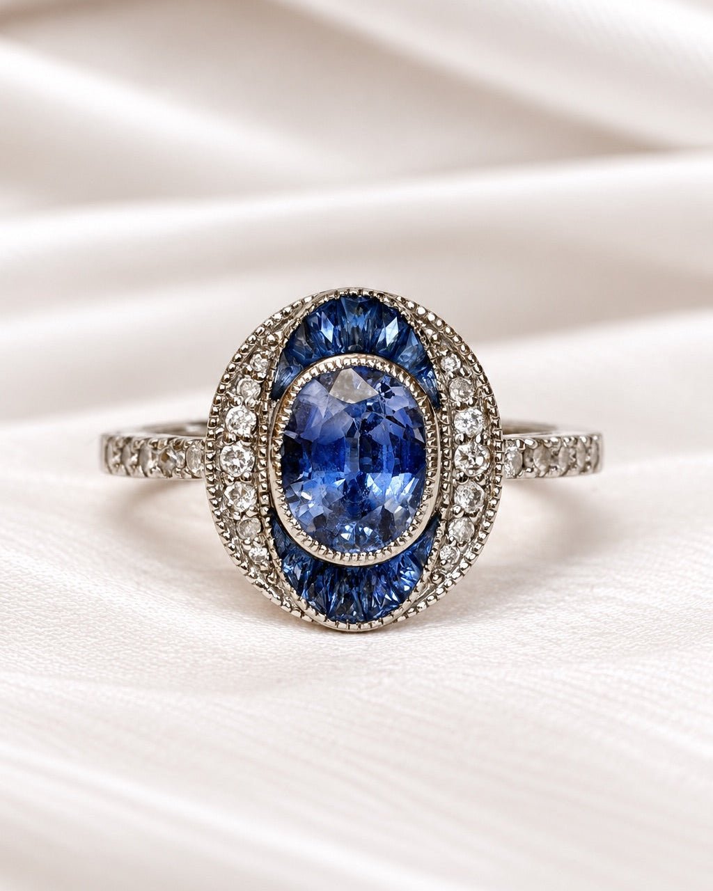 Bague Style Art-Déco Saphirs 2.44 carats & Diamants 0.26 carat "Constance" - Elliade Paris