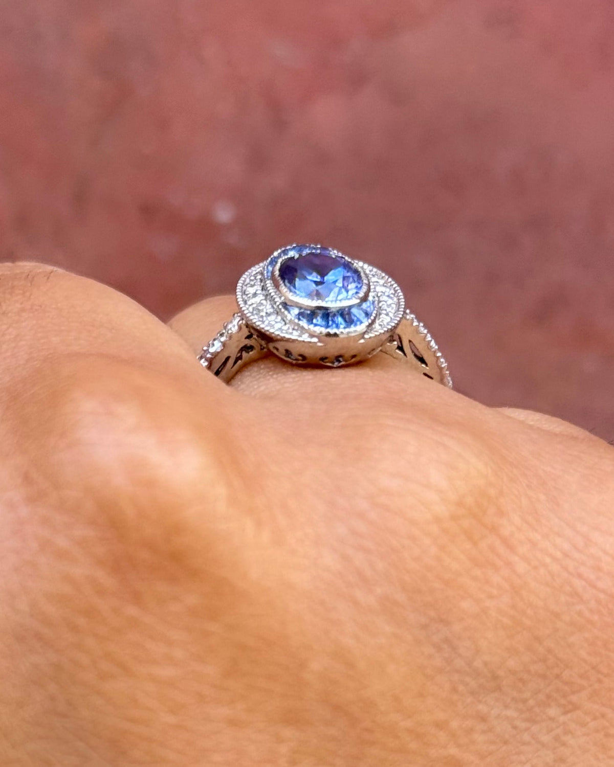 Bague Style Art-Déco Saphirs 2.44 carats & Diamants 0.26 carat "Constance" - Elliade Paris