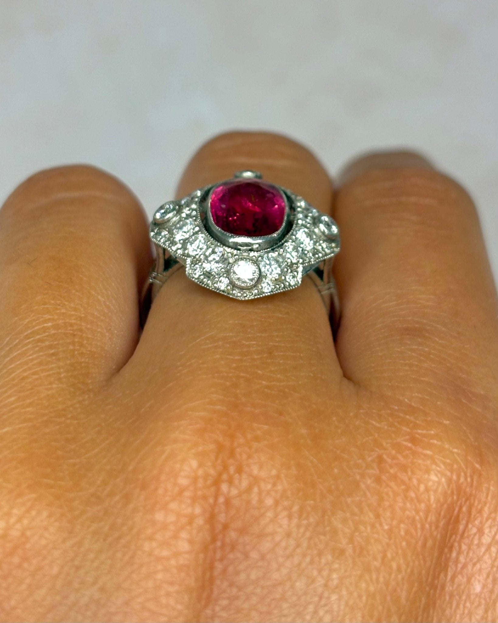 Bague Style Art-Déco Tourmaline Rose 1.60 carat & Diamants 0.76 carat "Tracy" - Elliade Paris