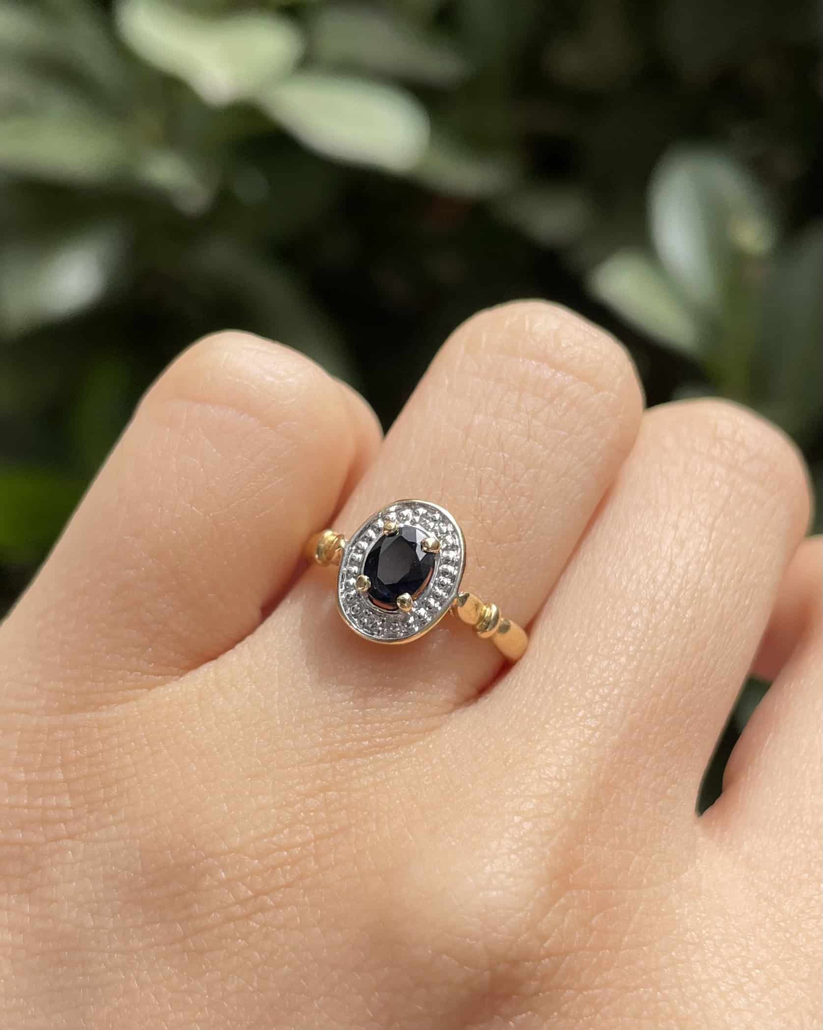 Bague Style Art-déco Saphir 0.55 carat & Diamants "Cristiana"