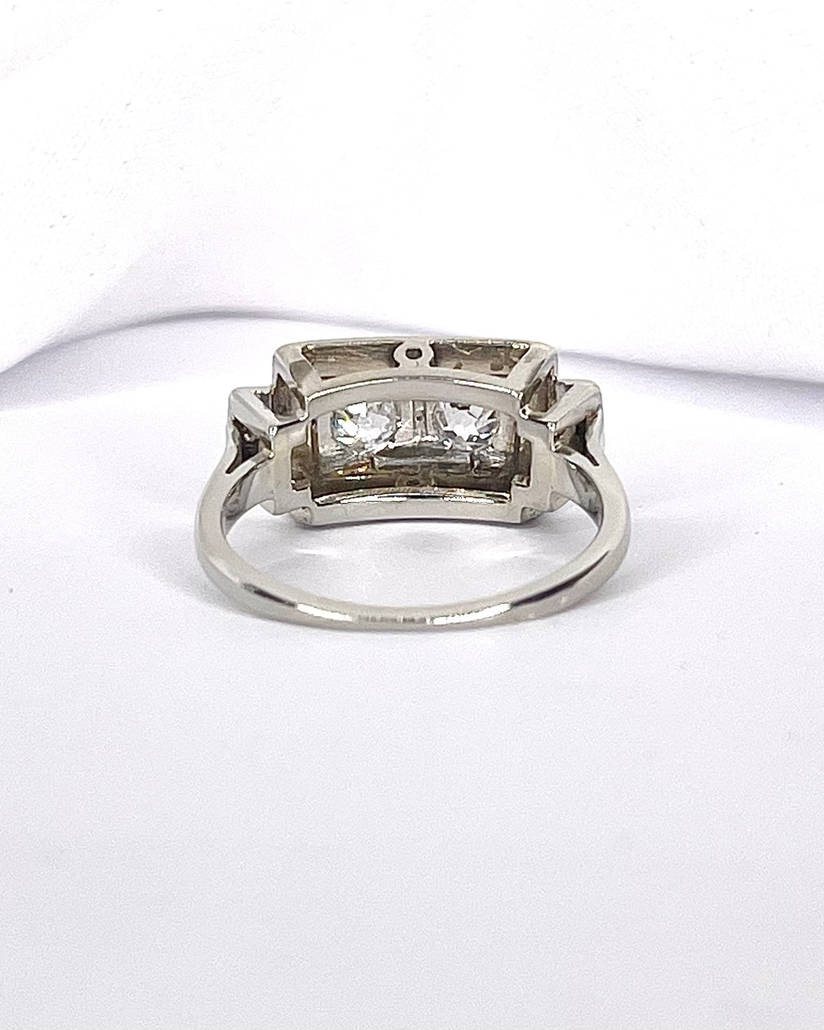 Bague Tank Art-Déco Diamants 0.43 carat "Anouchka" - Elliade Paris