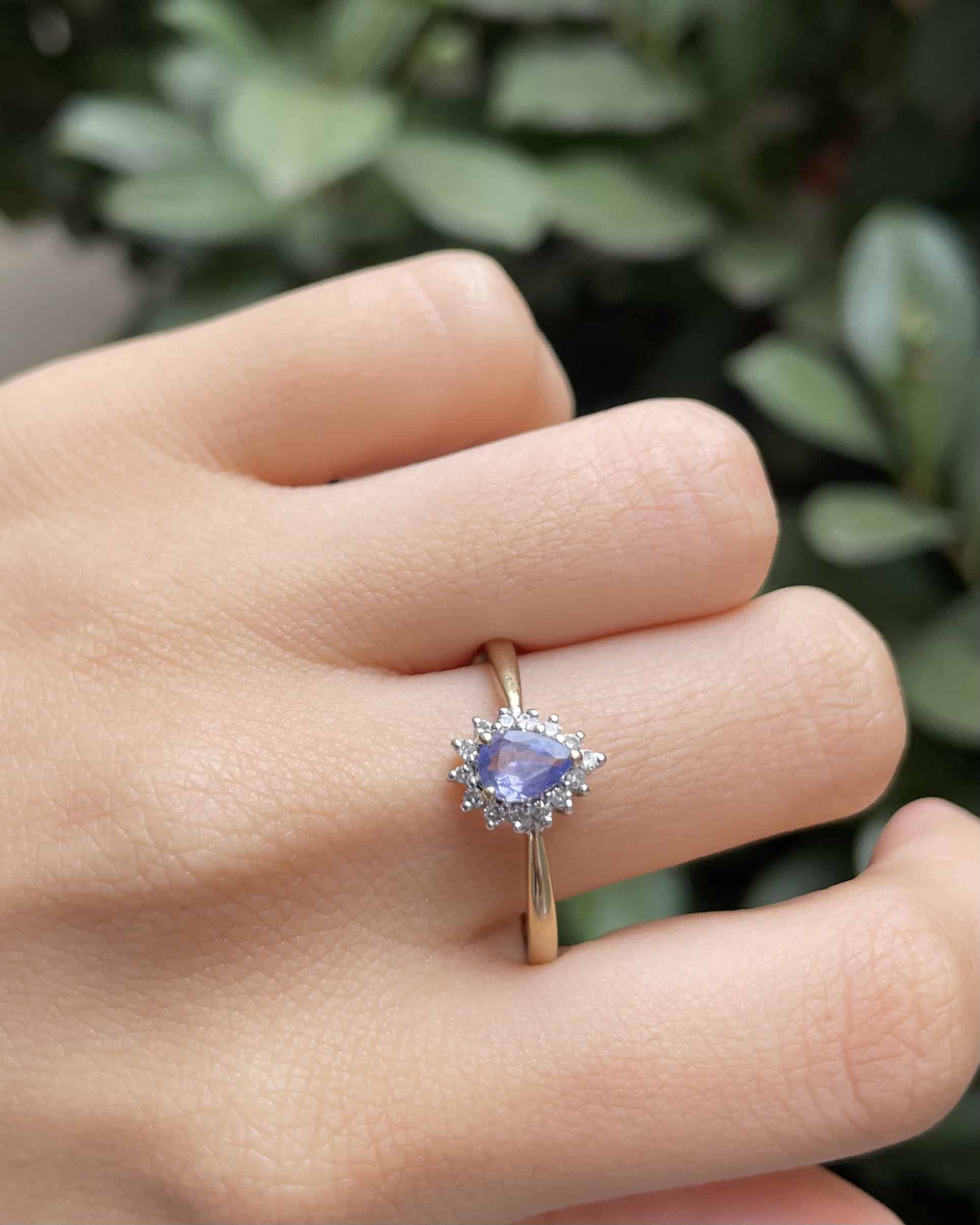 "Chedine" 0.40 carat Tanzanite & Diamond Daisy Ring