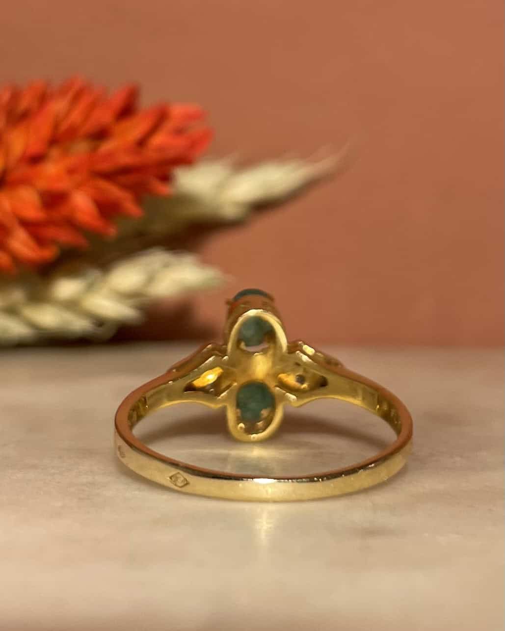 You & Me Emerald & Diamond Ring "Swanelle"