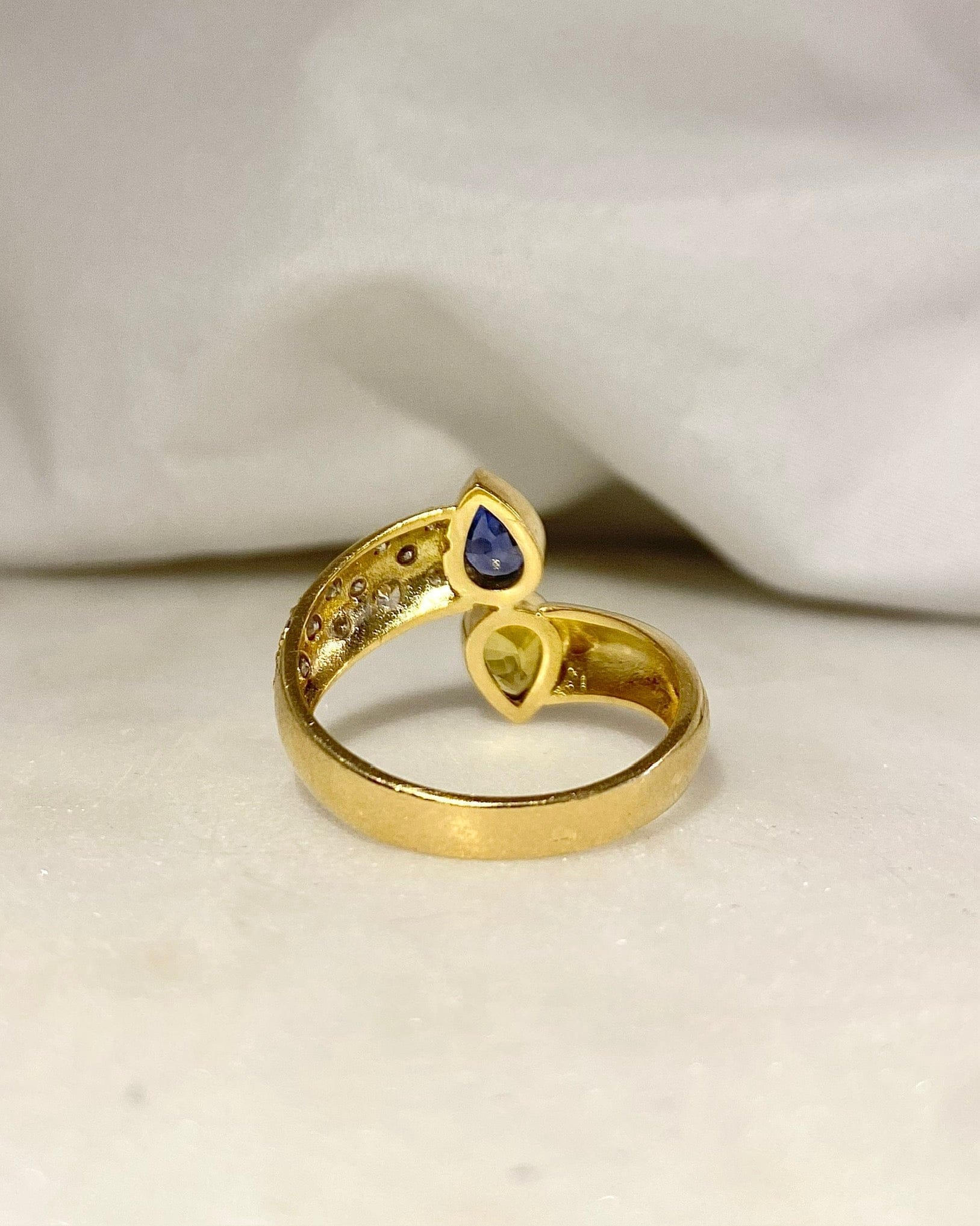 Bague Toi et moi Saphirs 1.10 carat & Diamants "Mewen" - Elliade Paris