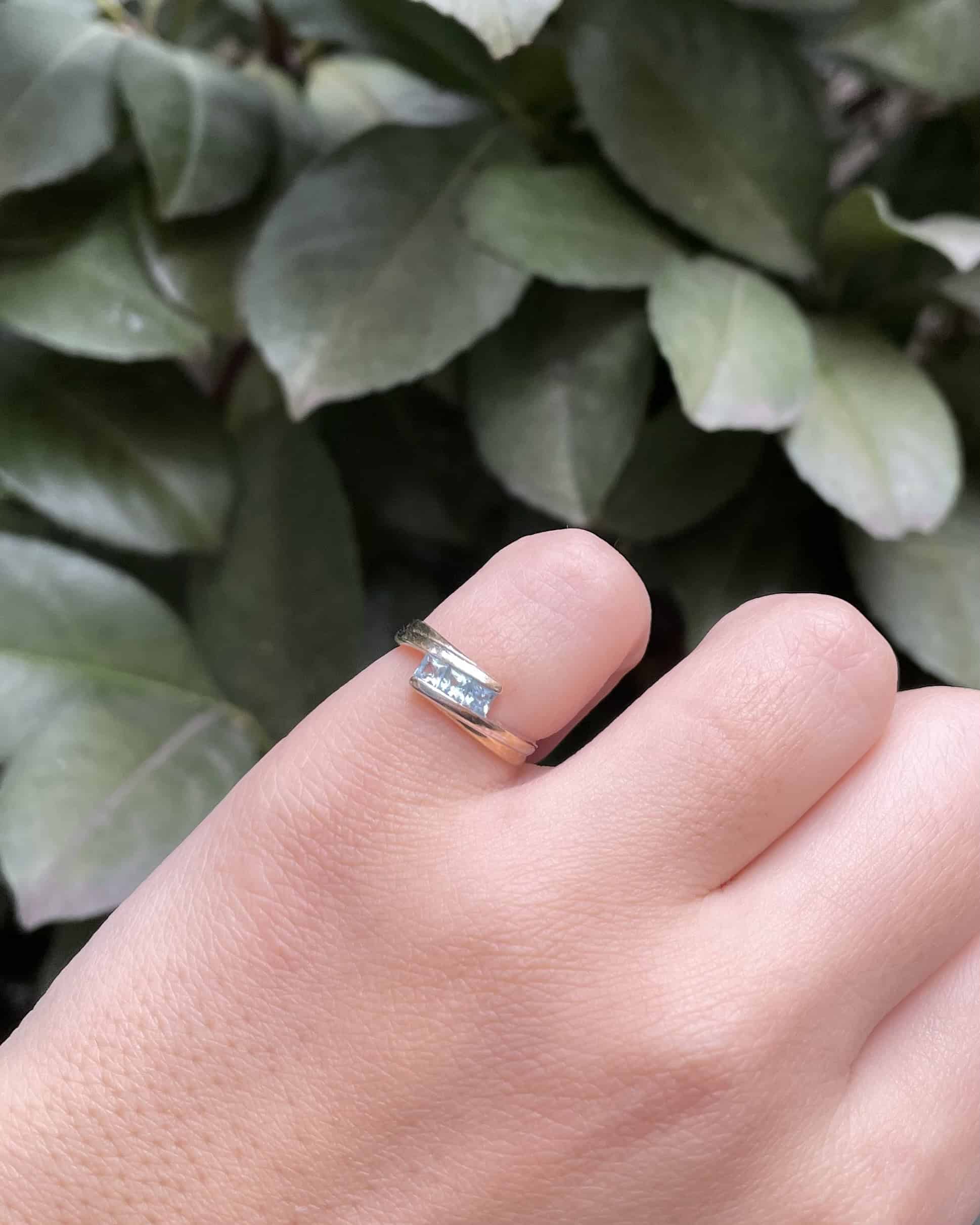 Bague Jonc Pinky Topazes "Irina"