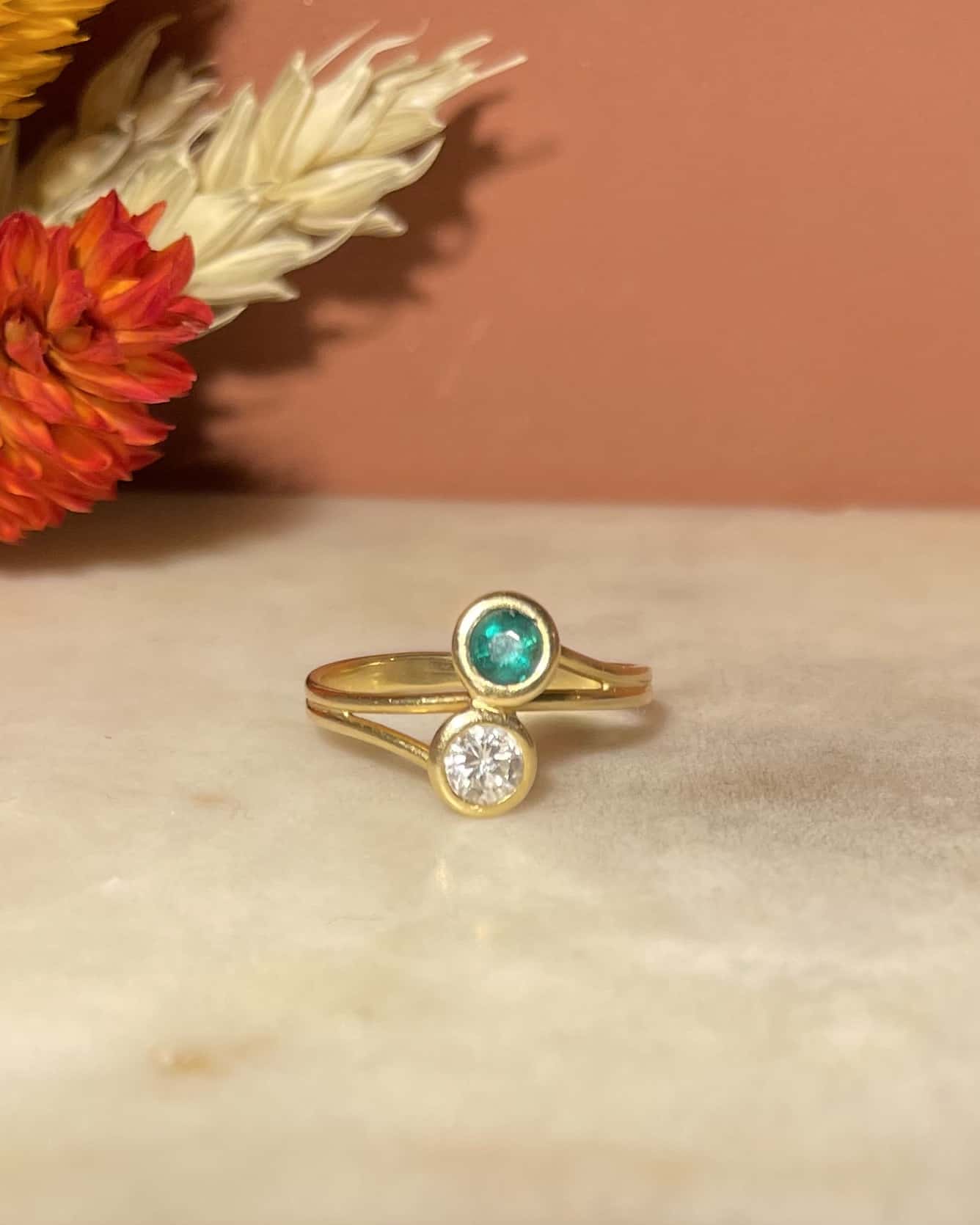 Bague Toi & Moi Emeraude et diamants "Hélène" - Elliade Paris
