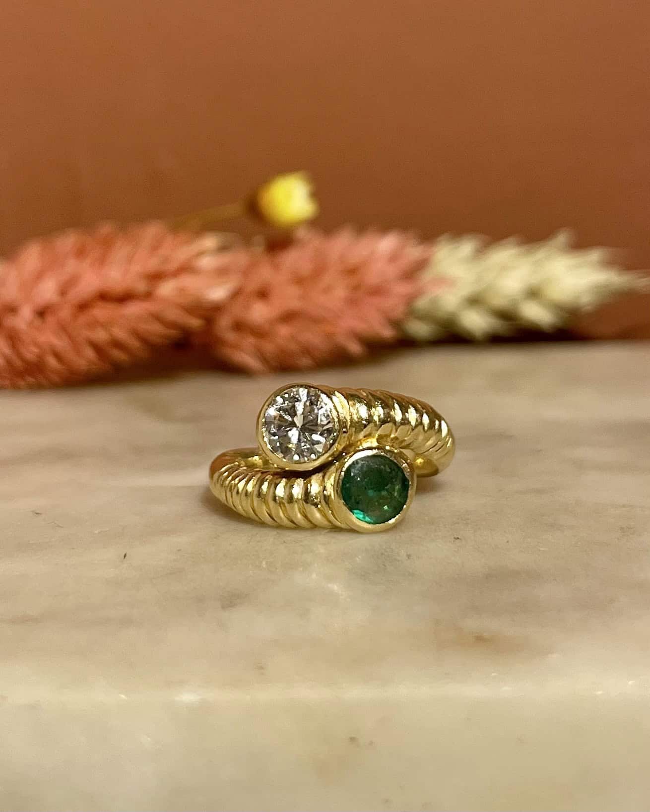Bague Toi & Moi Jonc Emeraude et Diamant 0.40 carat "Sierra" - Elliade Paris
