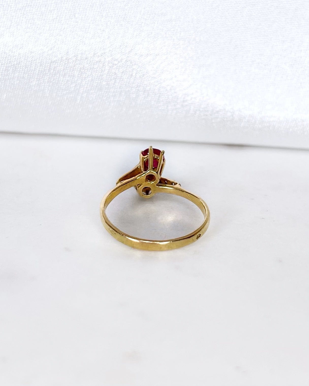 Bague Toi & Moi Rubis 0.40 carat & Saphir 0.43 carat “Louve” - Elliade Paris