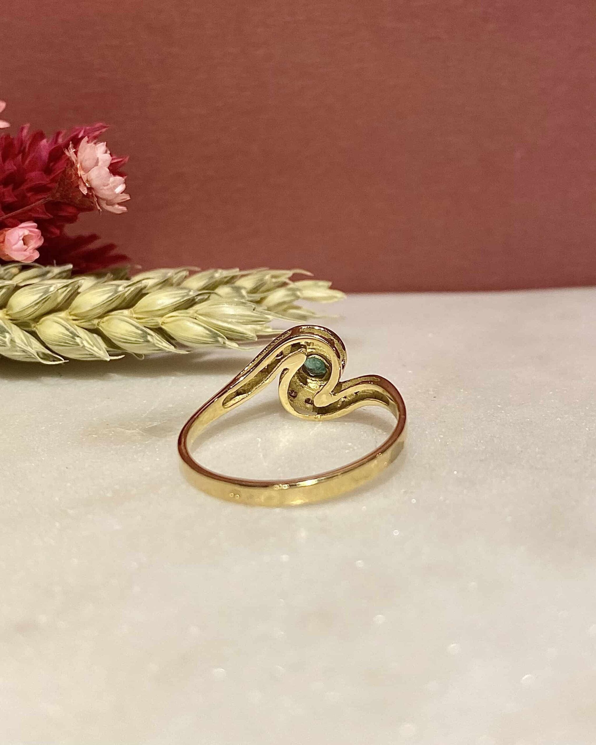 Bague Tourbillon Émeraude et Diamants "Jamsine"