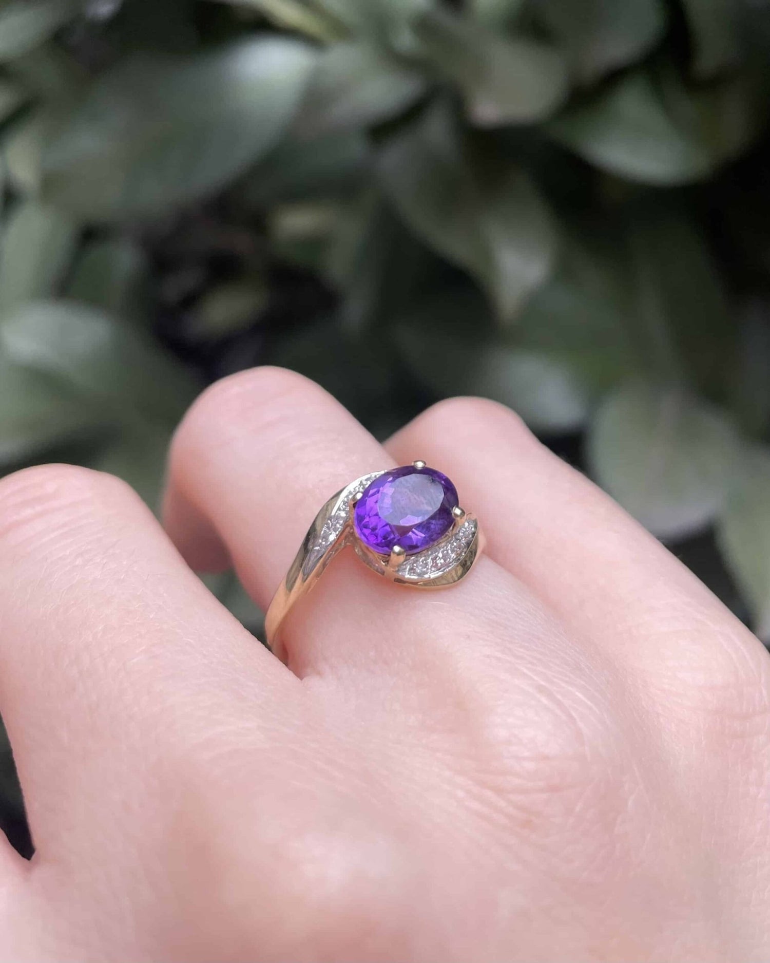 Bague Tourbillon Améthyste 1.75 Carat & 10 Diamants "Amelie" - Elliade Paris