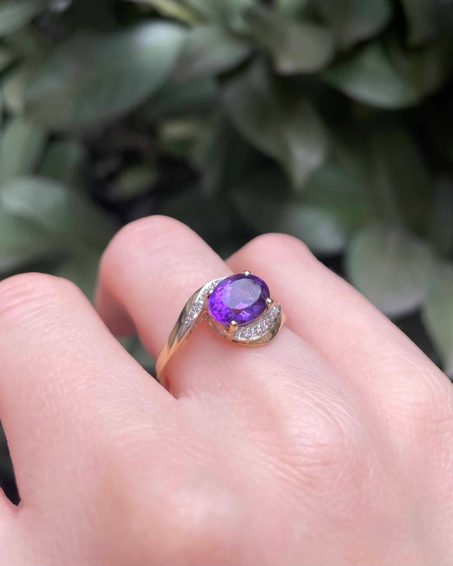 Bague Tourbillon Améthyste 1.75 Carat & 10 Diamants "Amelie"