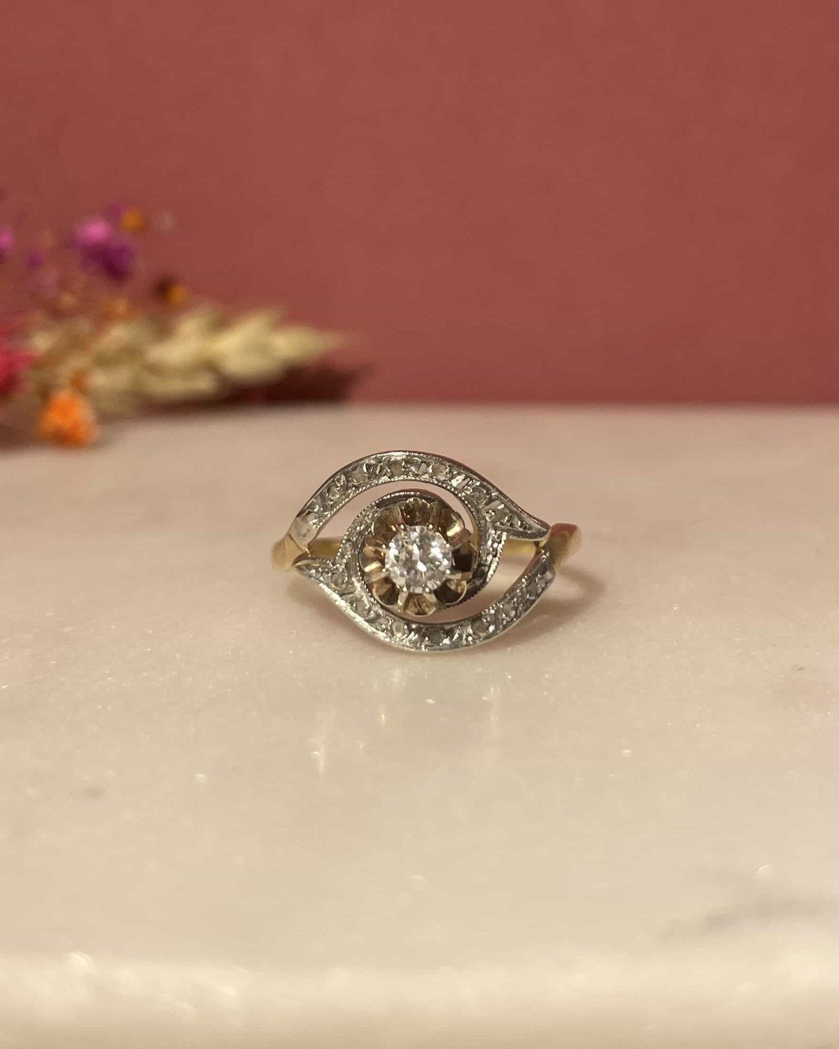 Bague Tourbillon Art - déco 15 Diamants "Jianna" - Elliade Paris