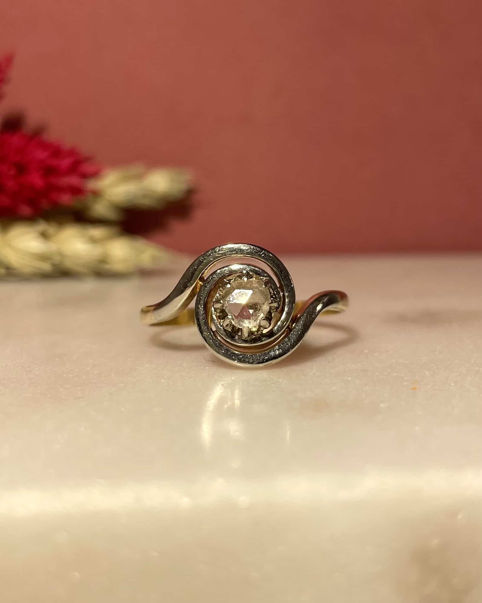 Bague Tourbillon Art - Deco Diamant taille rose 0.25 carat "Tyhoa" - Elliade Paris