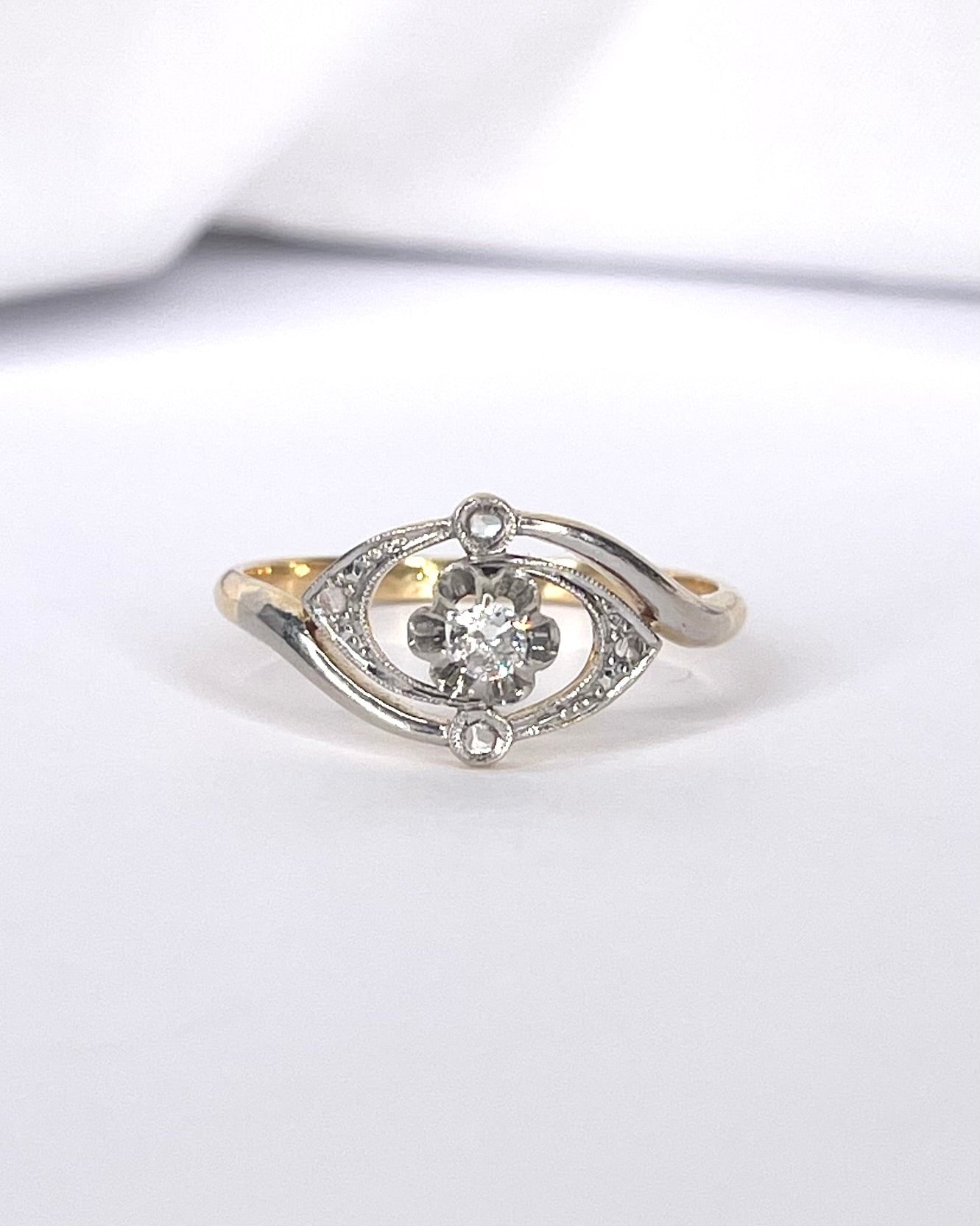 Bague Tourbillon Art Déco Diamants "Armande" - Elliade Paris