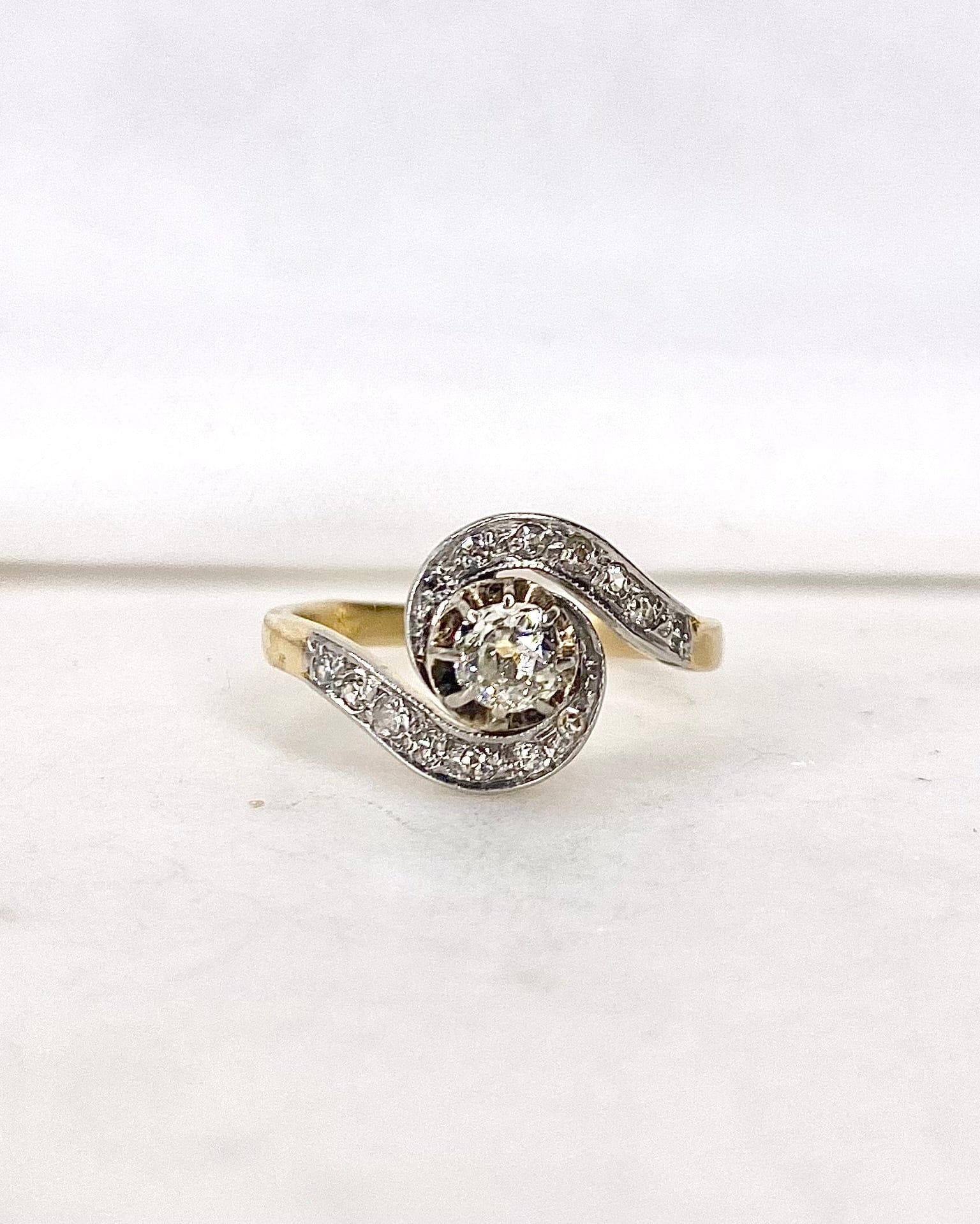 Bague Tourbillon Art Déco Diamants "Éline" - Elliade Paris