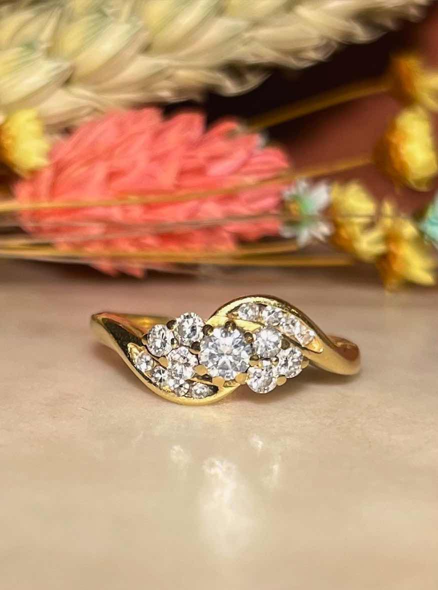 Bague Tourbillon de 15 Diamants "Phoebe" - Elliade Paris