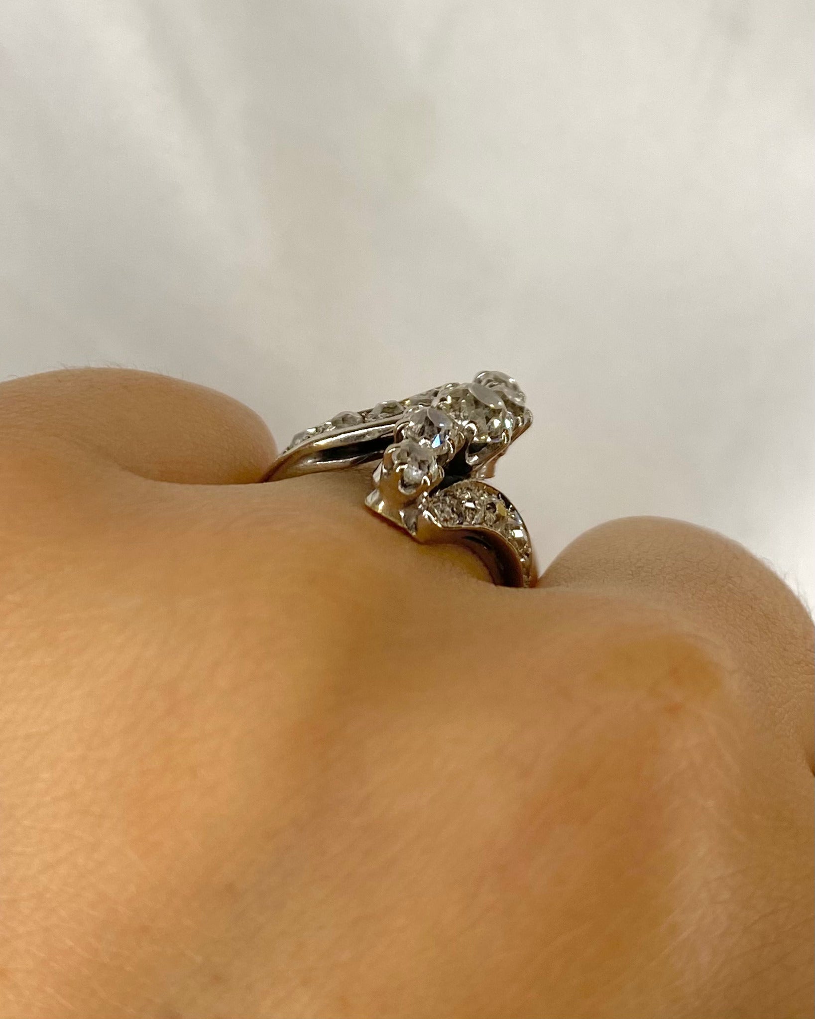 Bague Tourbillon Diamants 1.10 carat "Camélia" - Elliade Paris