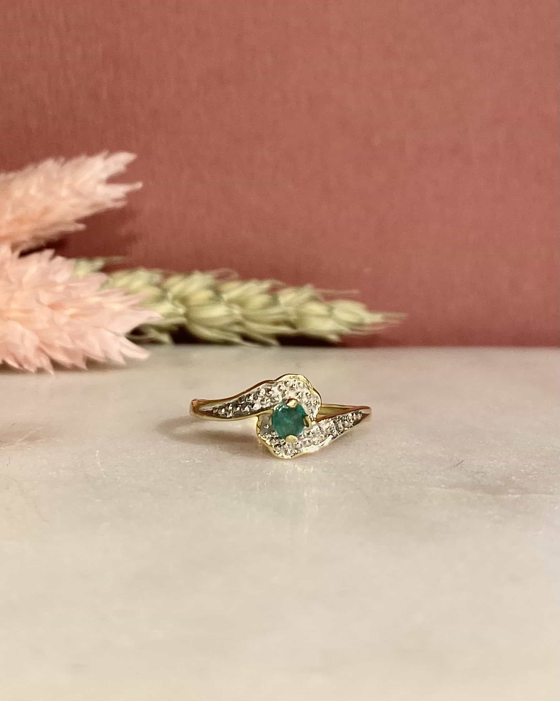 Vintage Emerald Tourbillon Ring "Iseult"