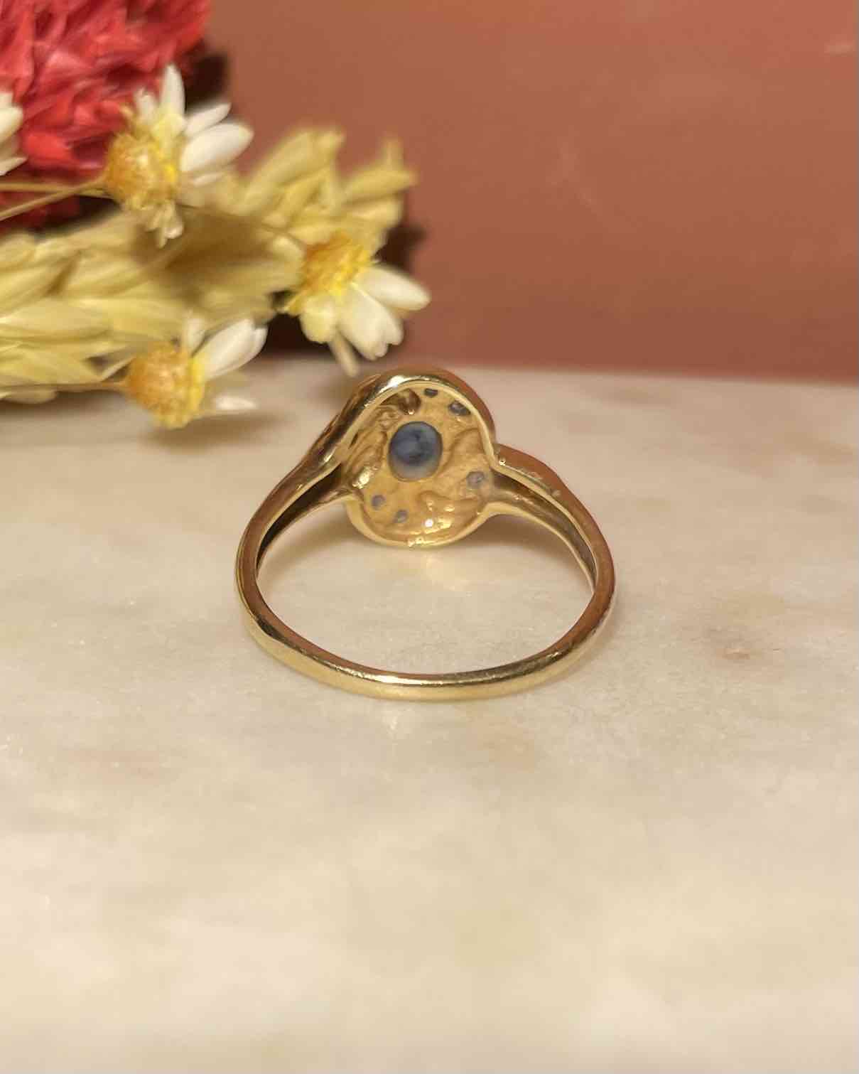 Anillo Tourbillon estilo Art Déco con zafiro y diamantes "Margot"