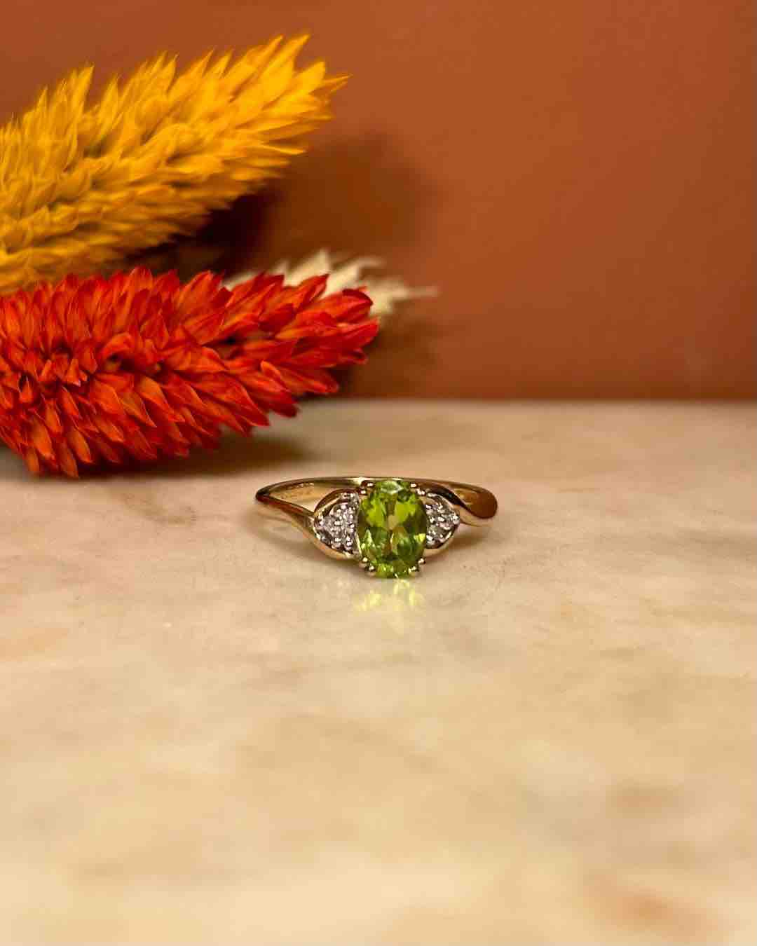 Bague Tourbillon Peridot et Diamants "Loeva" - Elliade Paris