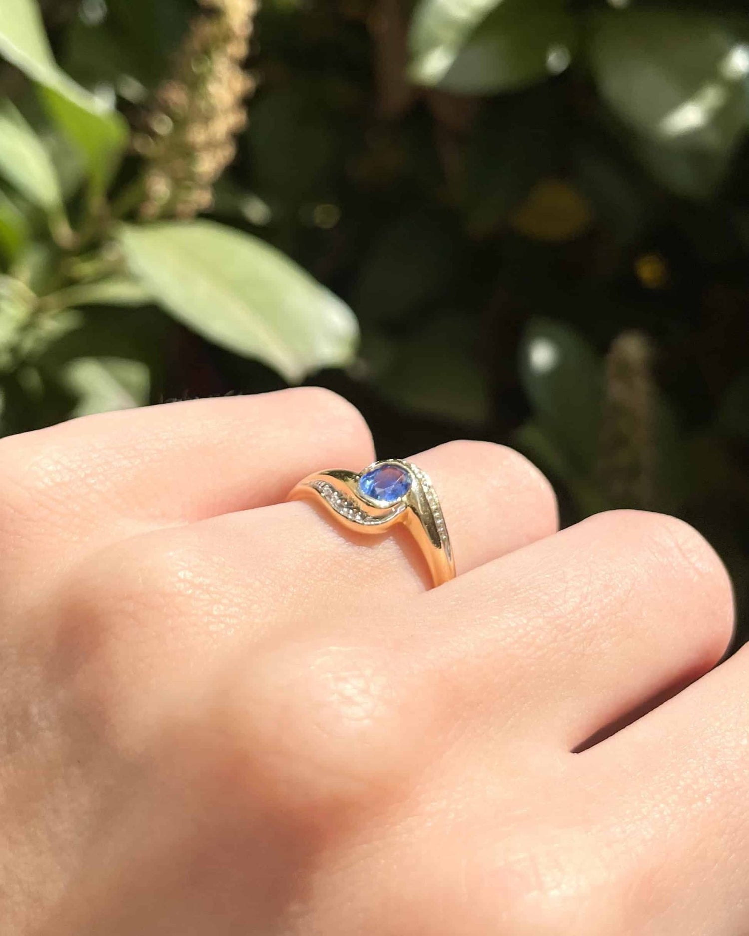 Bague tourbillon saphir & diamants "Maela" - Elliade Paris