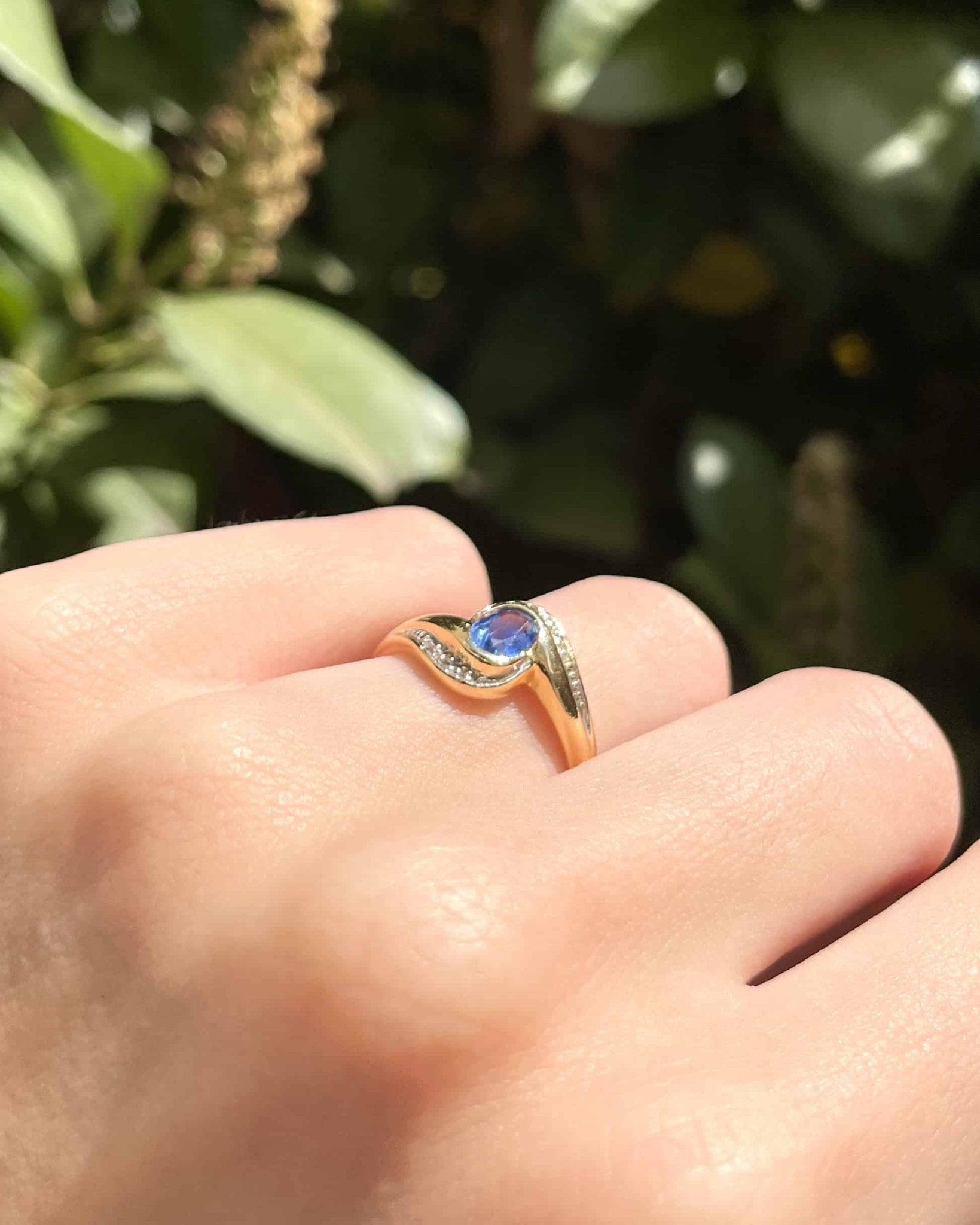 Bague tourbillon saphir & diamants "Maela" - Elliade Paris