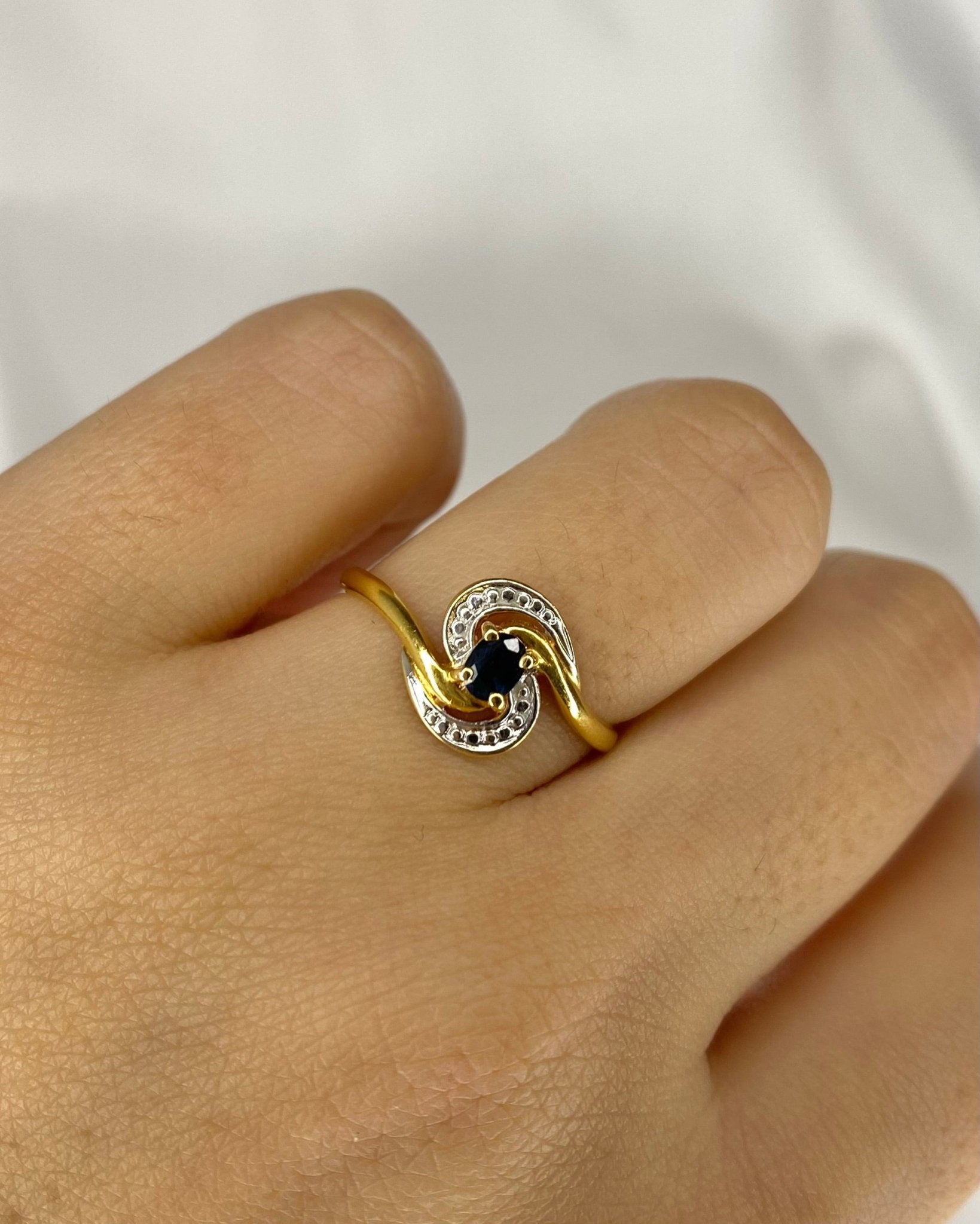 Bague Tourbillon Saphir "Lamia" - Elliade Paris