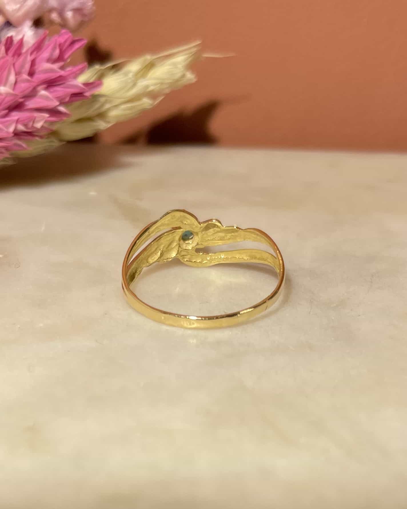 Bague Tourbillon Solitaire Émeraude "Éviana" - Elliade Paris