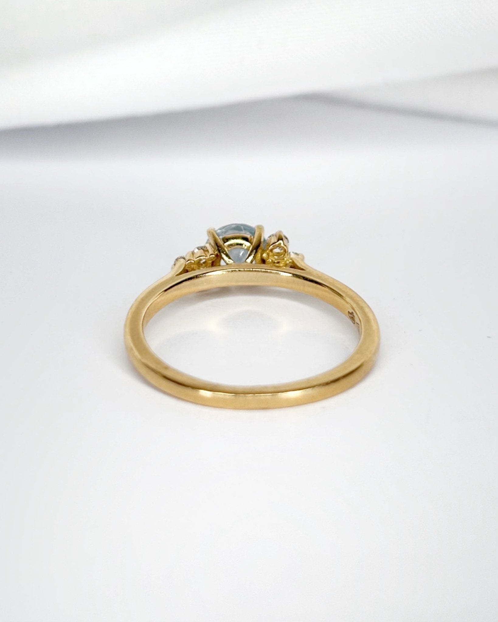 Bague Trilogie Aigue - Marine 0.50 carat & Diamants "Albane" - Elliade Paris