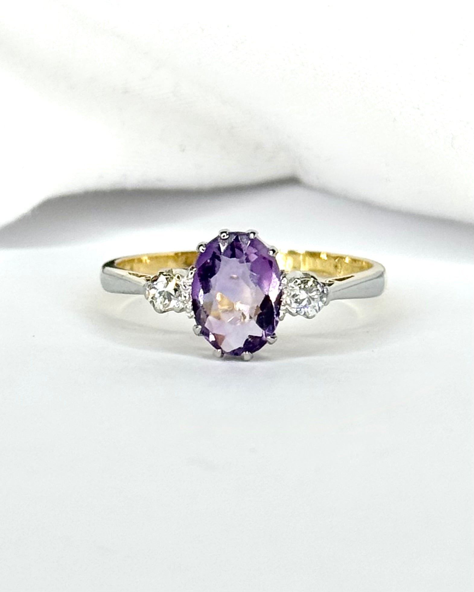 Bague Trilogie Améthyste 0.90 carat & Diamants "Gabriella" - Elliade Paris
