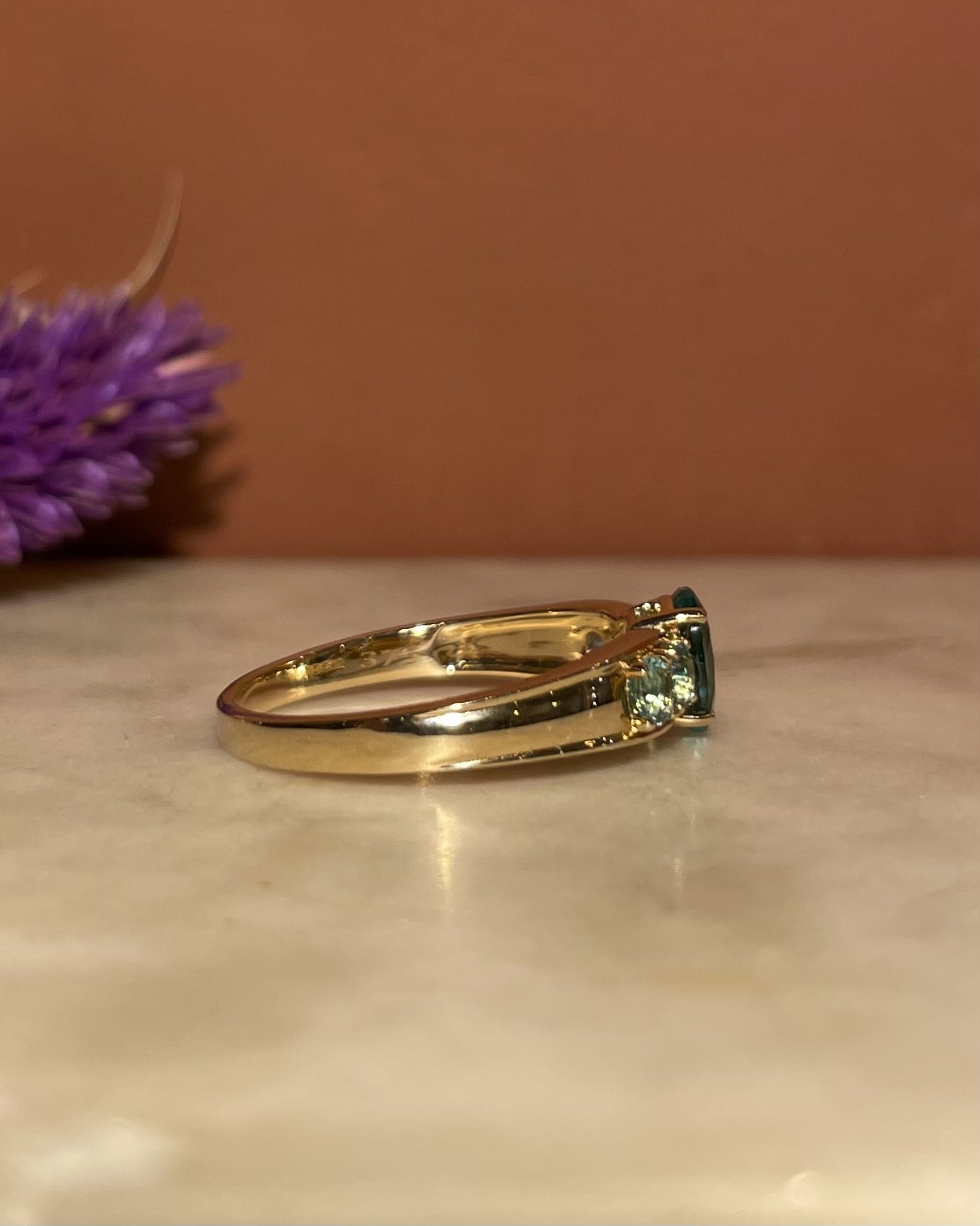 Bague Trilogie Apatite Verte 1.50 carat "Mai - Li" - Elliade Paris