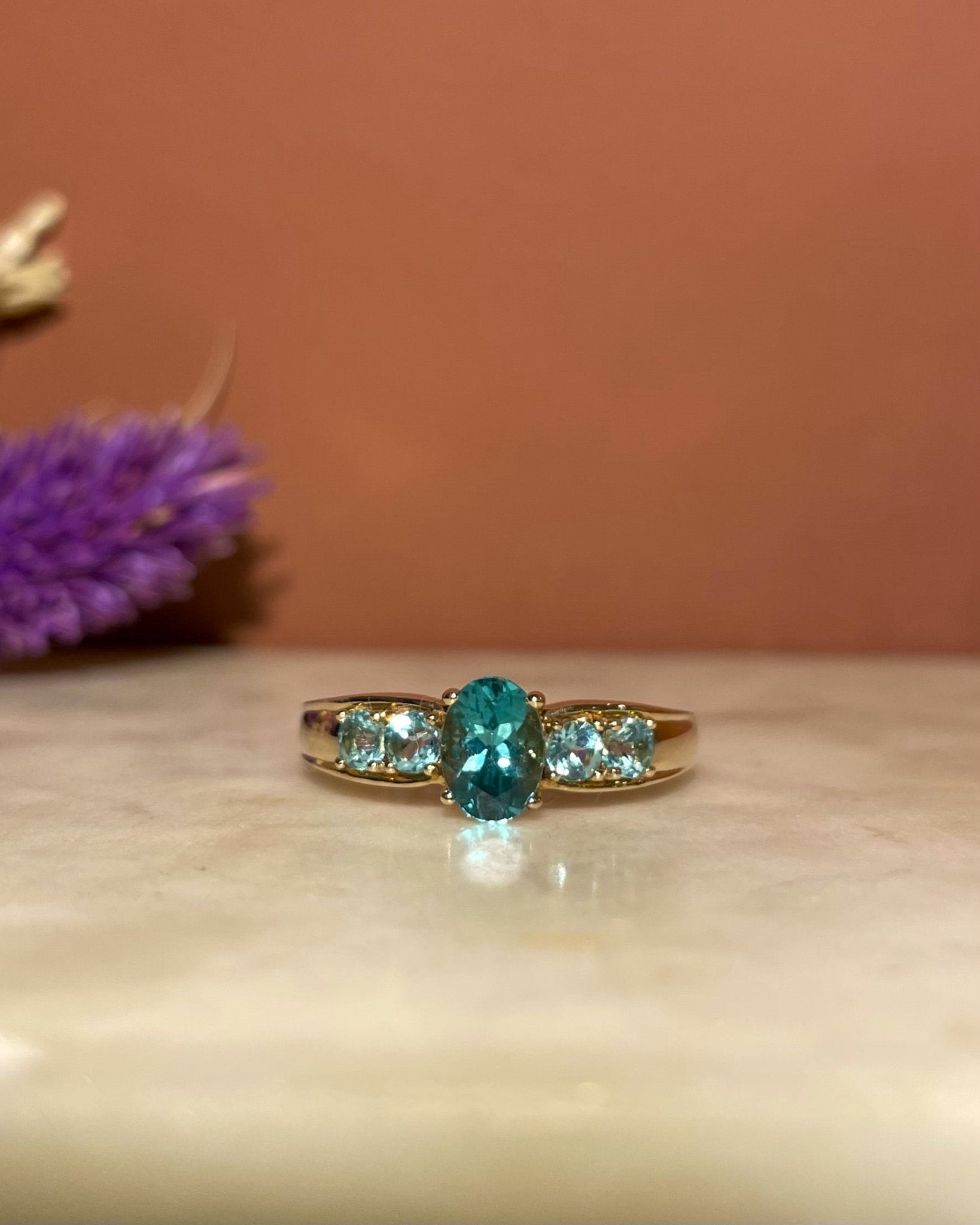 Bague Trilogie Apatite Verte 1.50 carat "Mai - Li" - Elliade Paris