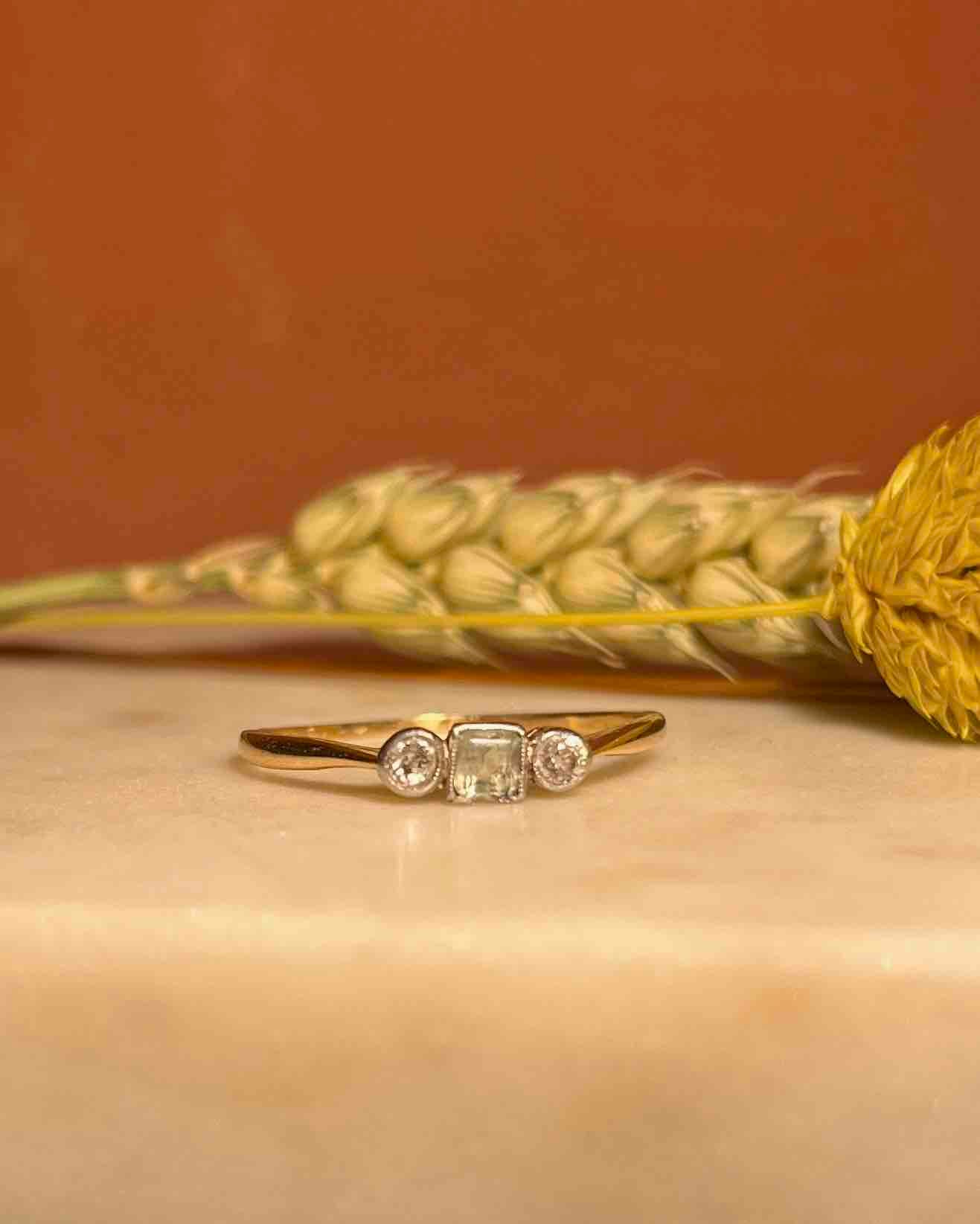 Bague trilogie Art - déco Aigue - marine & diamants "Saya" - Elliade Paris