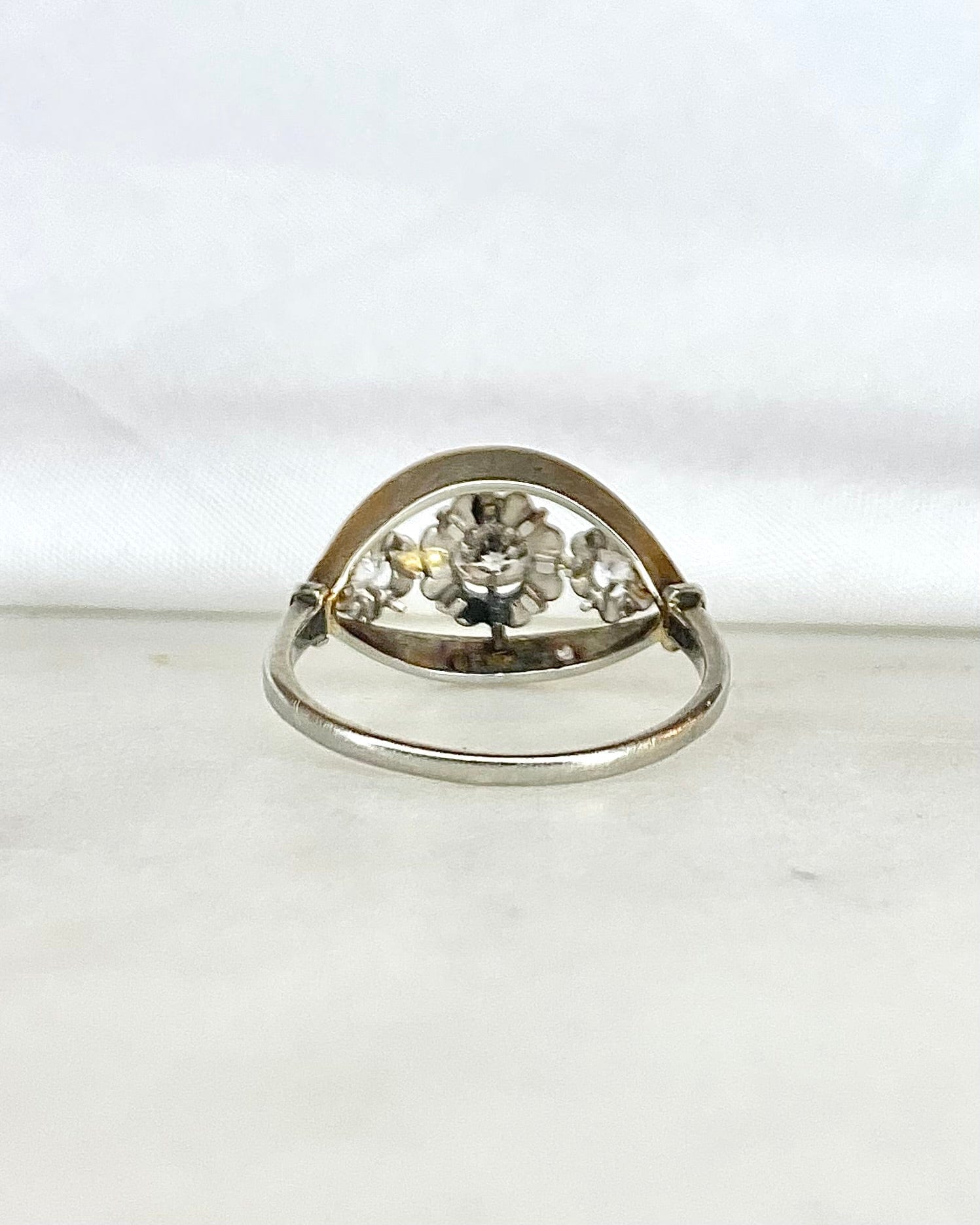 Bague Trilogie Art Déco Diamants 0.63 carats "Agnès" - Elliade Paris