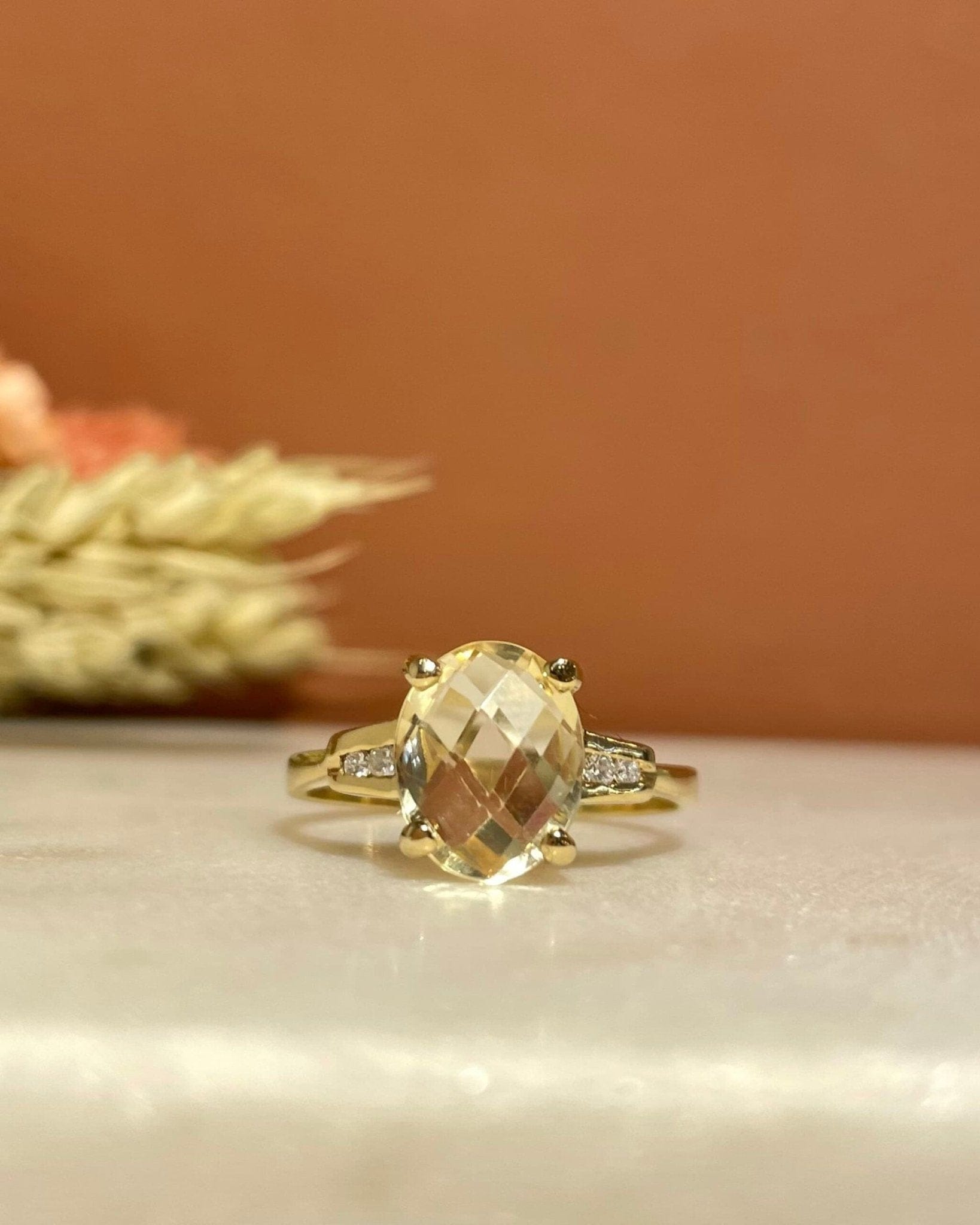 Bague Trilogie Citrine 2.15 Carats et Diamants "Livya" - Elliade Paris