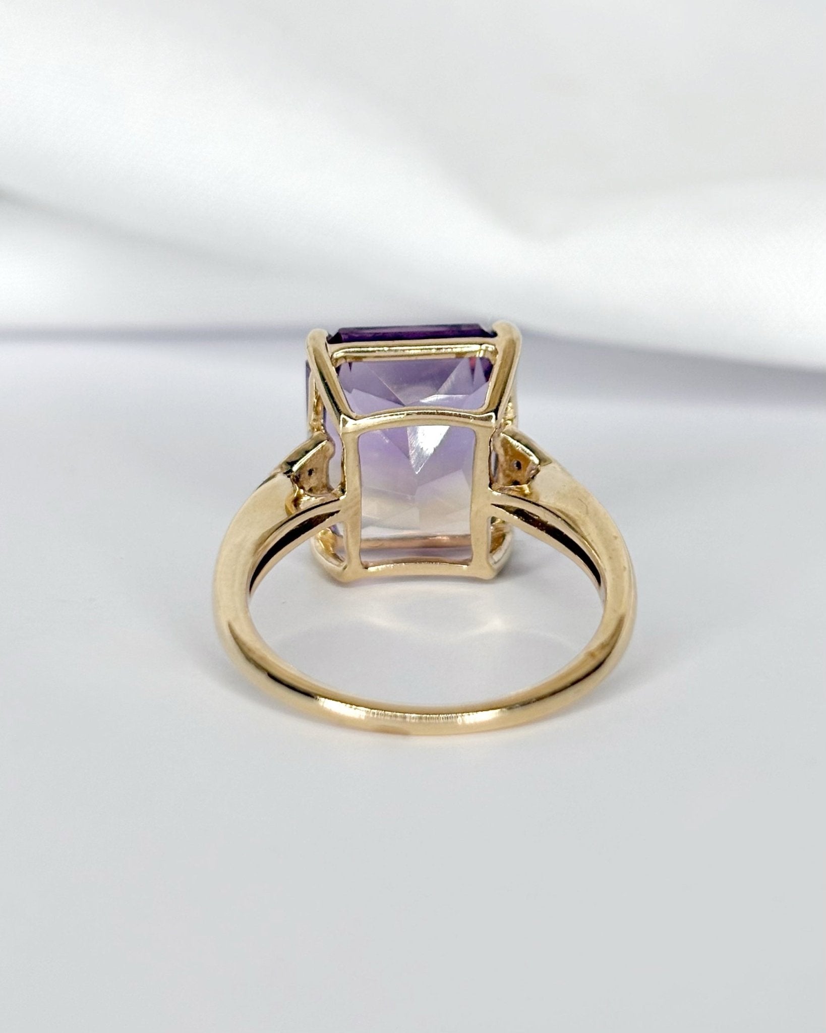 Bague Trilogie Cocktail Amétrine 5.77 carats & Diamants "Irine" - Elliade Paris