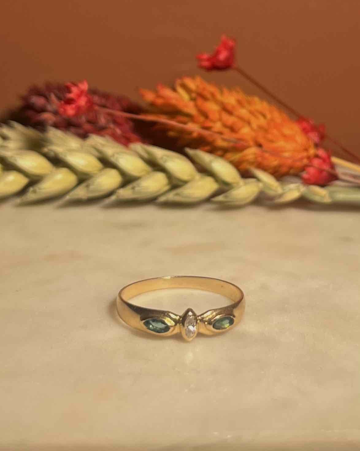 Bague Trilogie Diamant et Emeraudes "Polina" - Elliade Paris