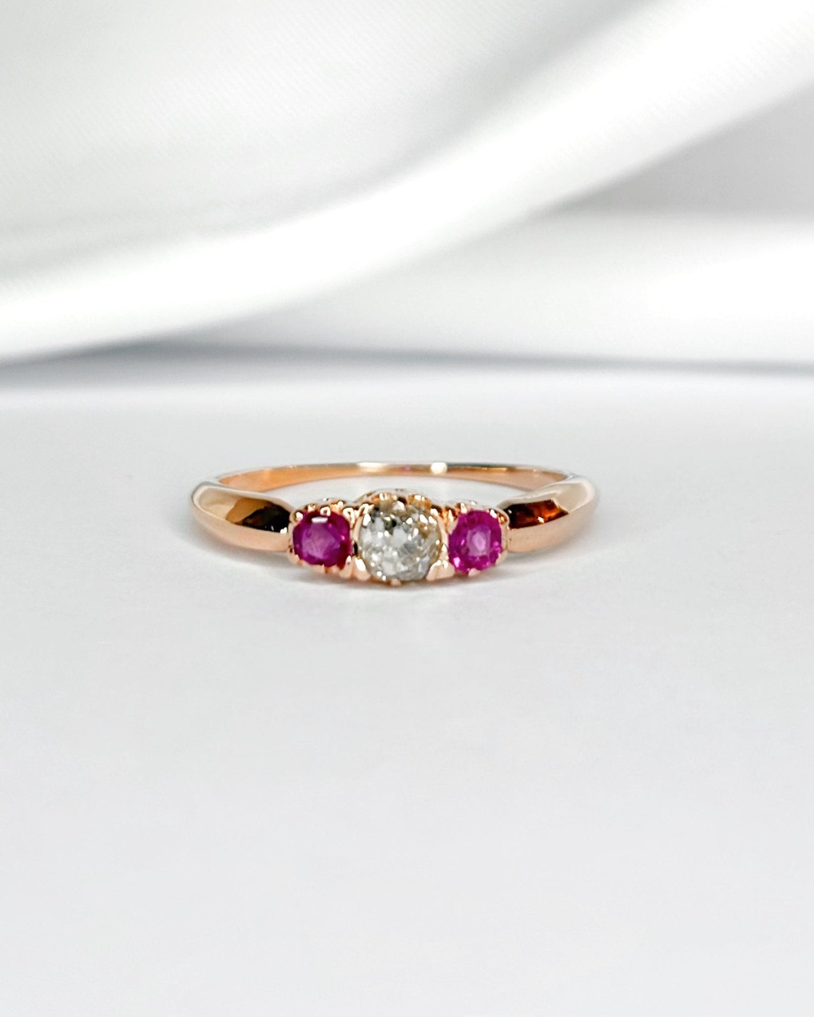 Bague Trilogie Diamant & Rubis "Christa" - Elliade Paris