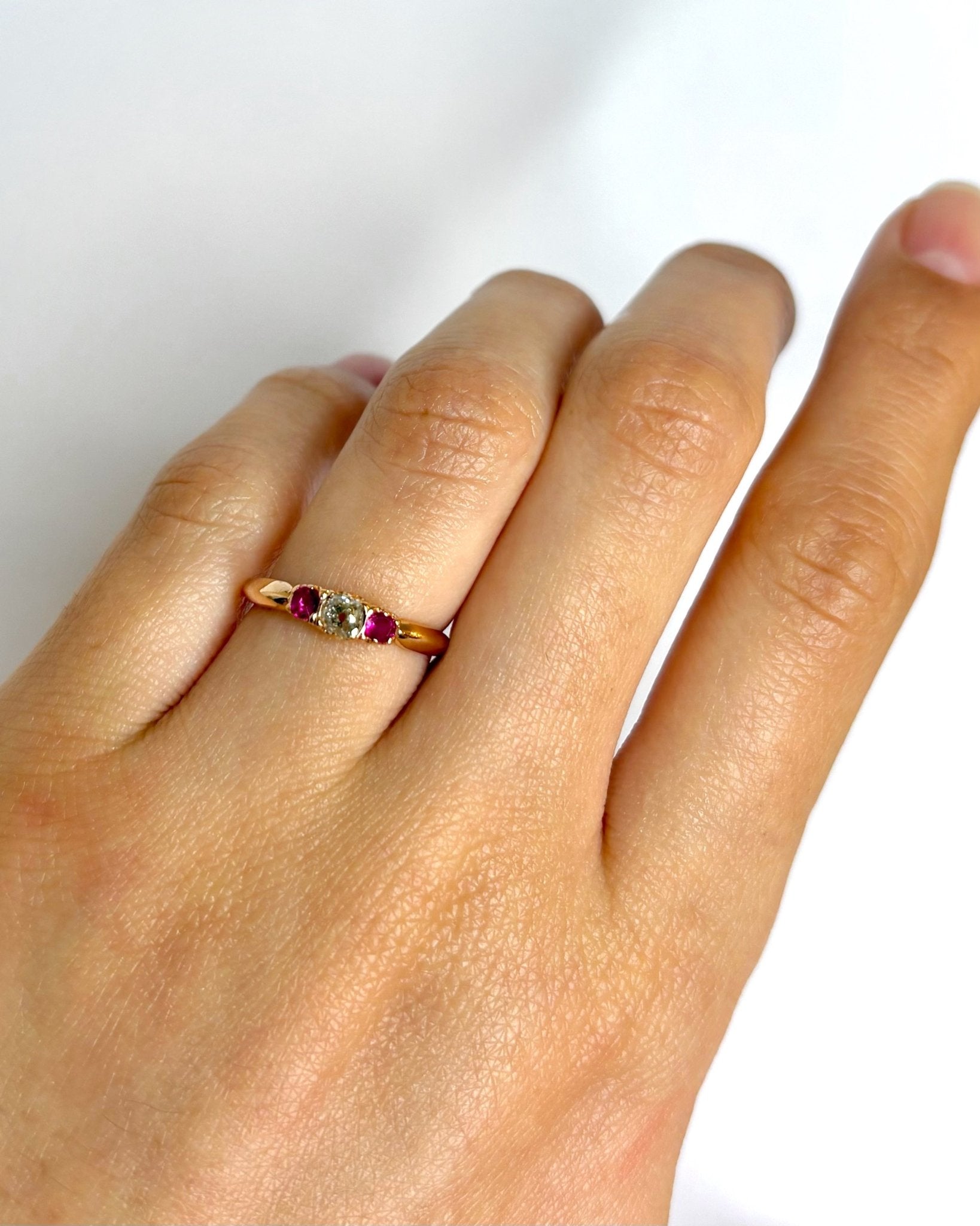 Bague Trilogie Diamant & Rubis "Christa" - Elliade Paris