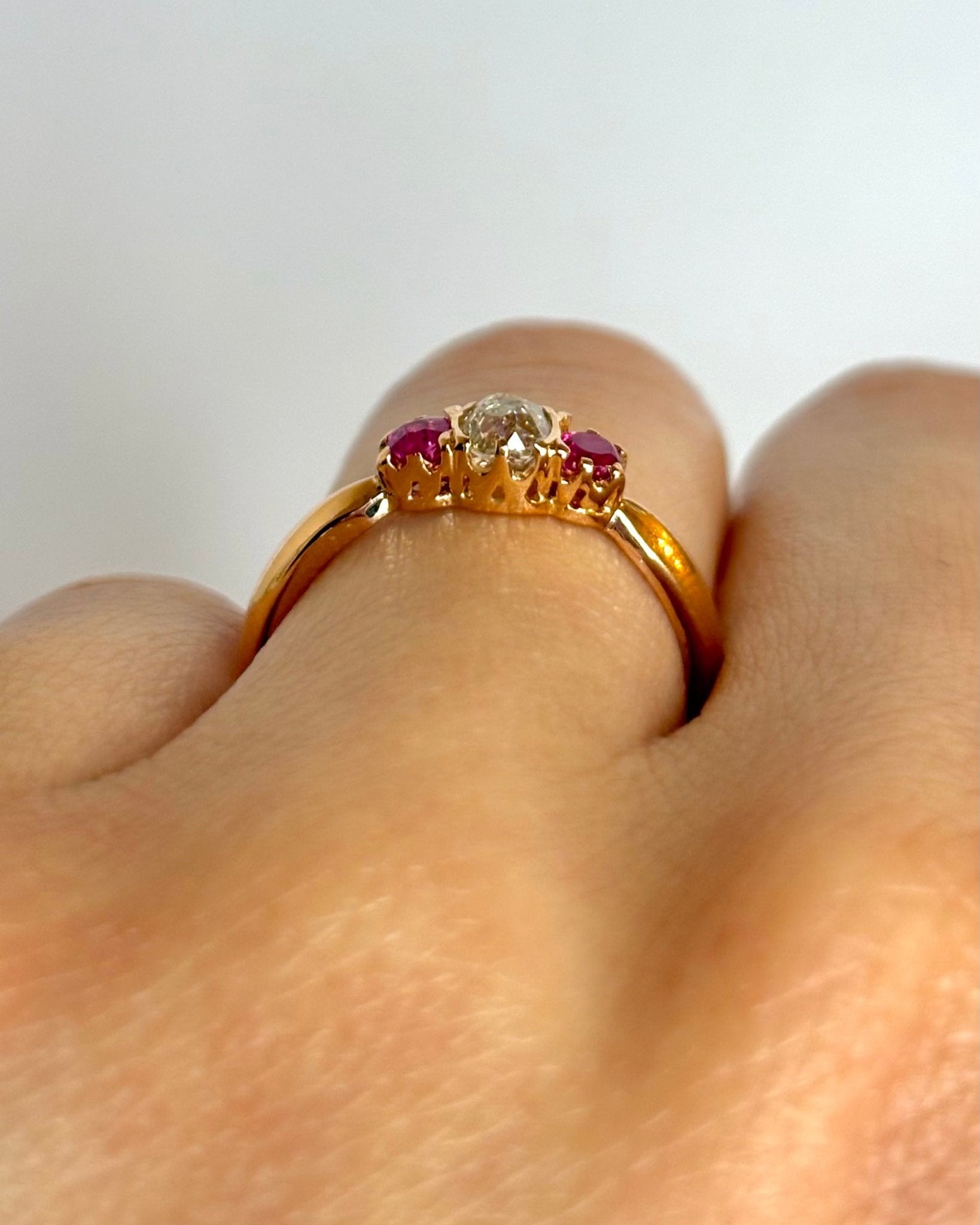 Bague Trilogie Diamant & Rubis "Christa" - Elliade Paris