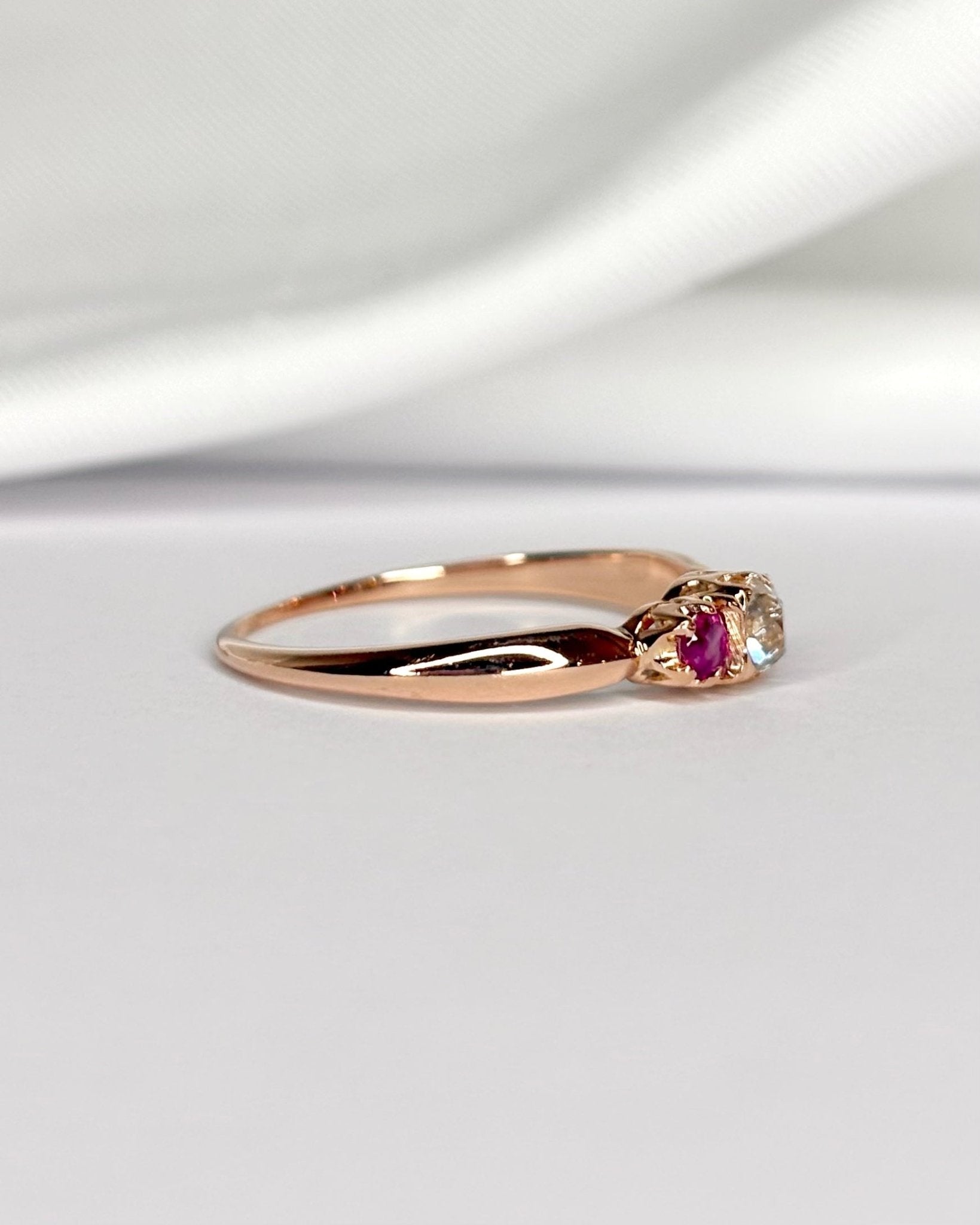 Bague Trilogie Diamant & Rubis "Christa" - Elliade Paris