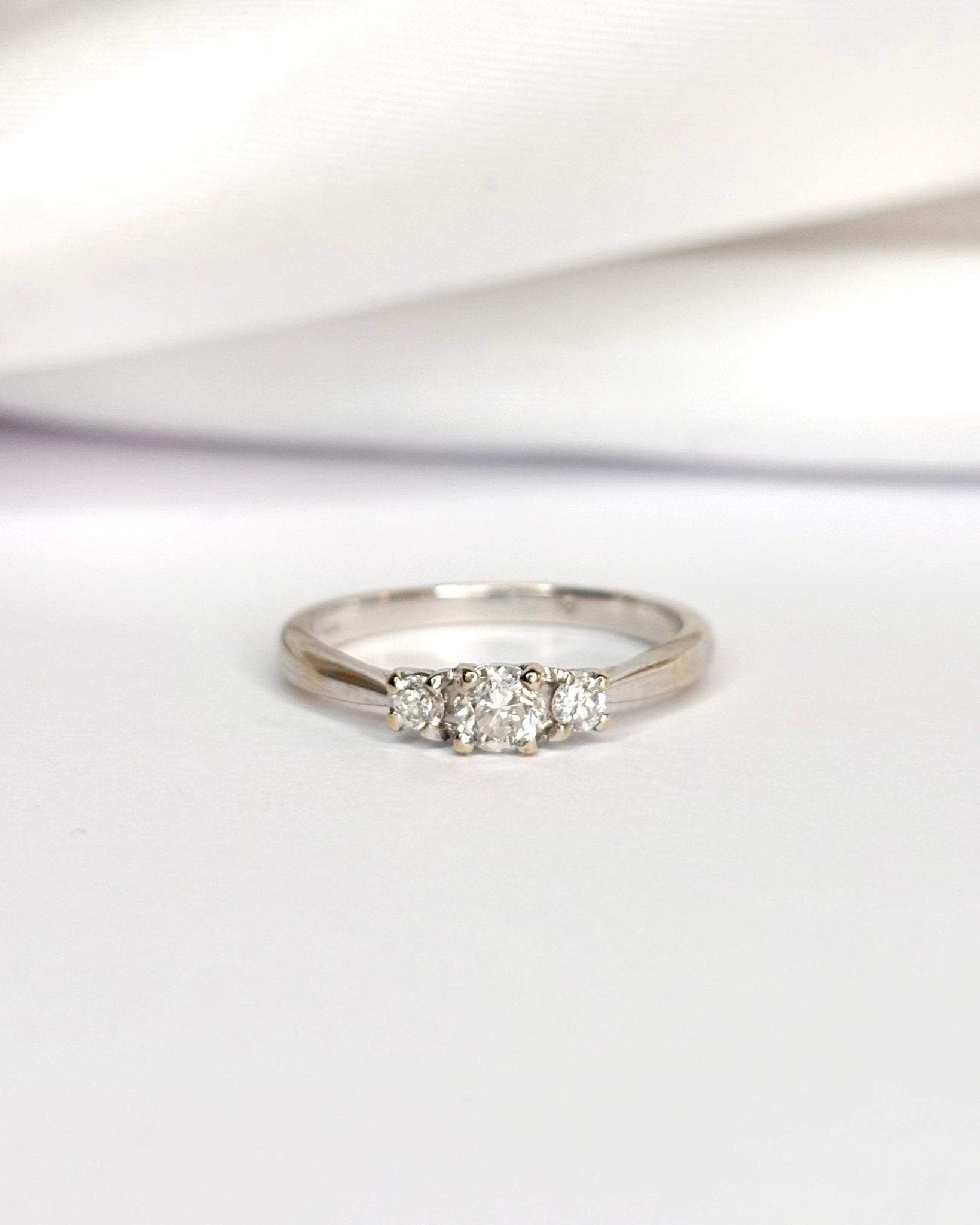Bague Trilogie Diamants 0.30 carat "Kayla" - Elliade Paris