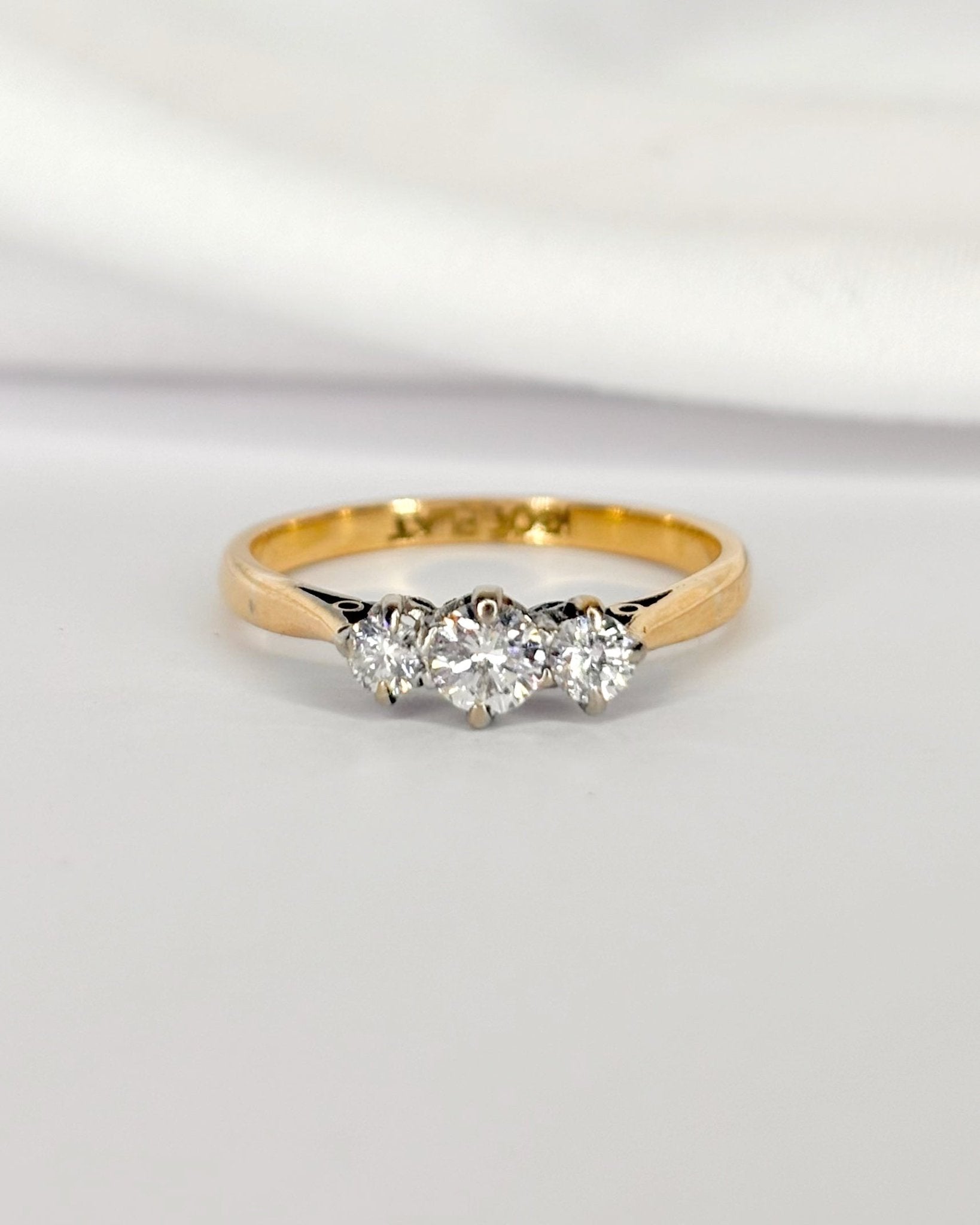 Bague Trilogie Diamants 0.37 carat "Bojanna" - Elliade Paris