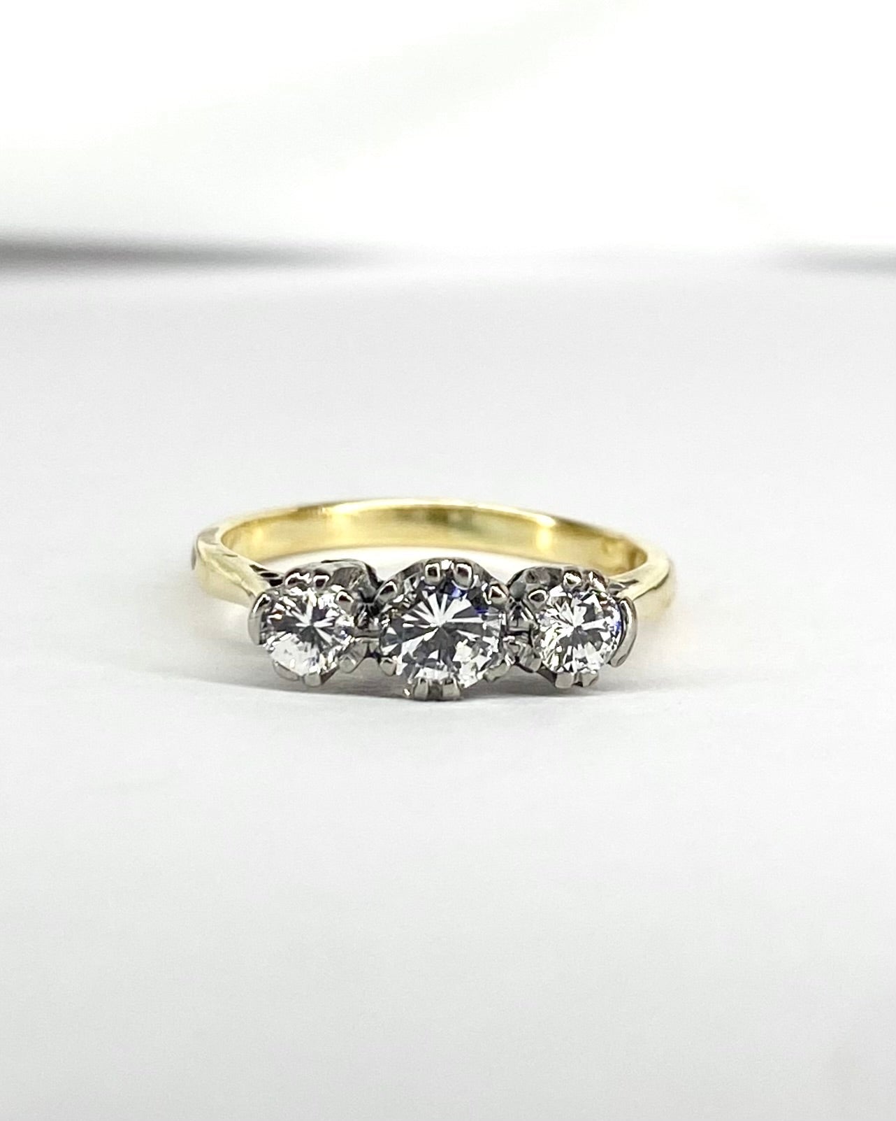 Bague Trilogie Diamants 0.57 carat "Oriane" - Elliade Paris