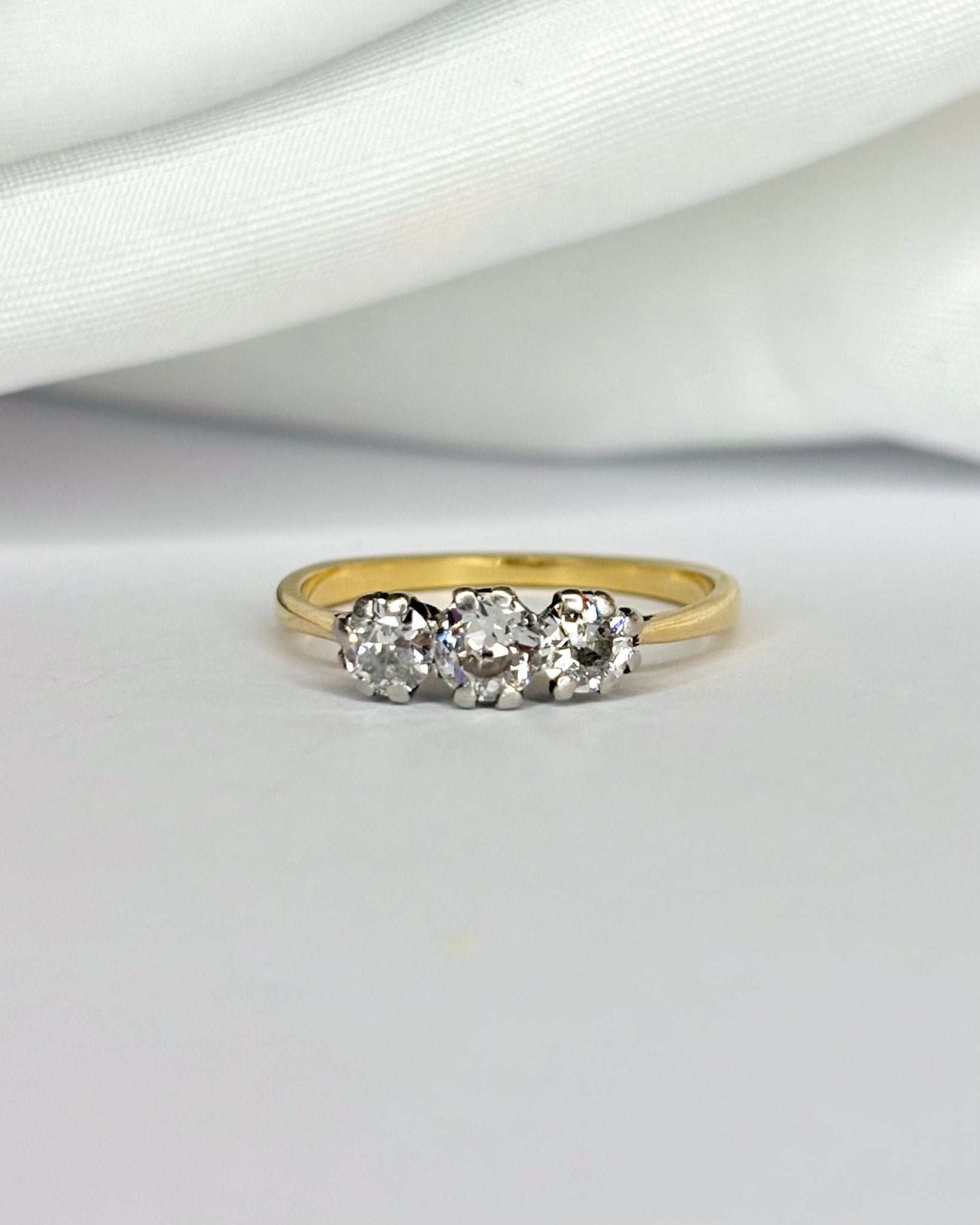 Bague Trilogie Diamants 0.68 carat "Lydiane" - Elliade Paris