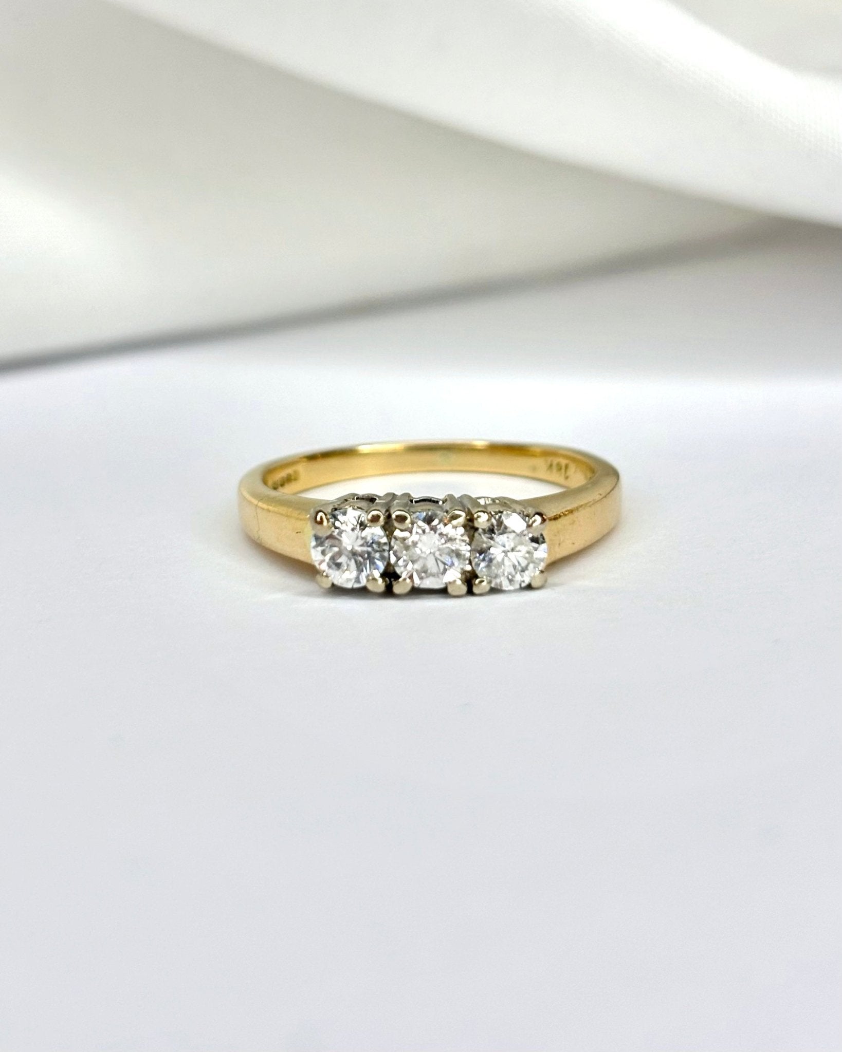 Bague Trilogie Diamants 0.75 carat "Simone" - Elliade Paris