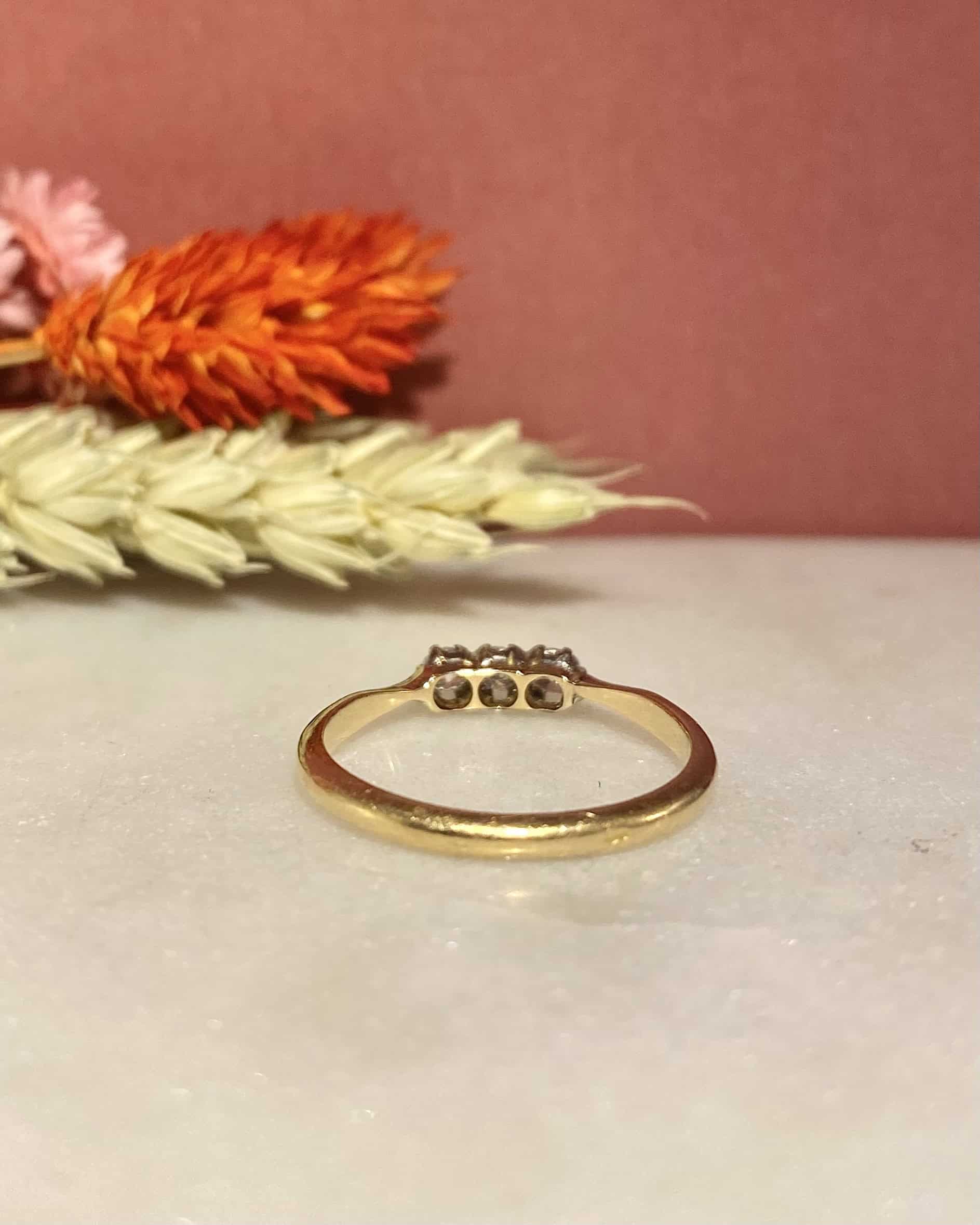 Bague vintage Trilogie Diamants "Cassie"