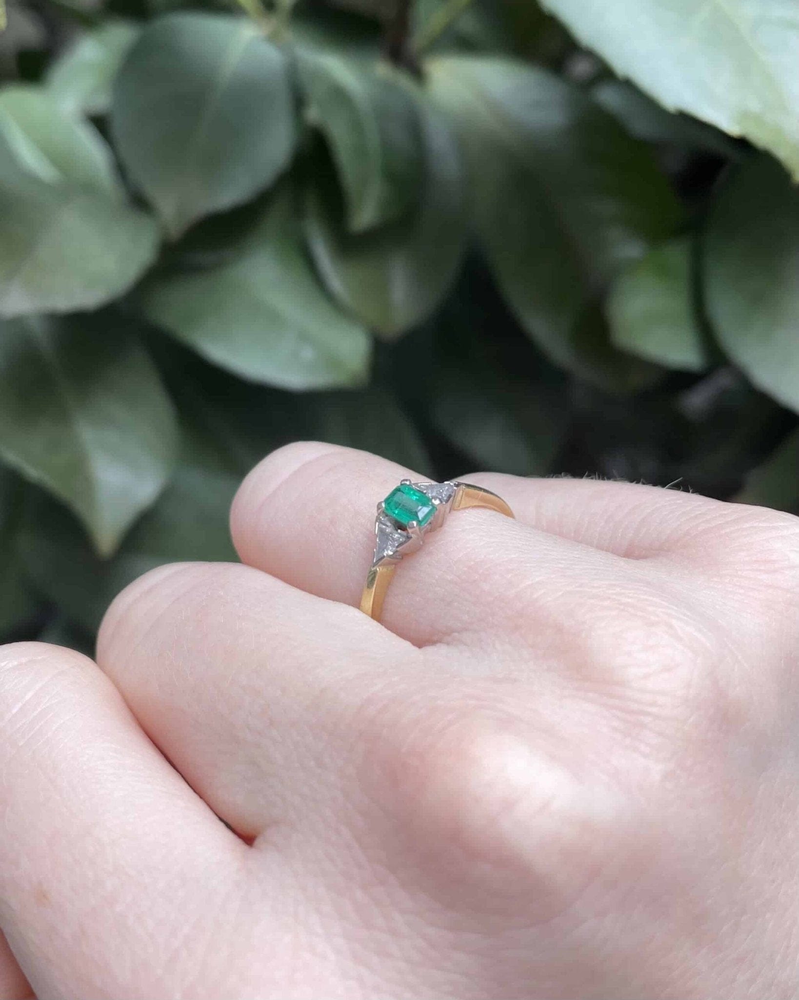 Bague Trilogie Emeraude 0.30 carat & Diamants "Isadora" - Elliade Paris